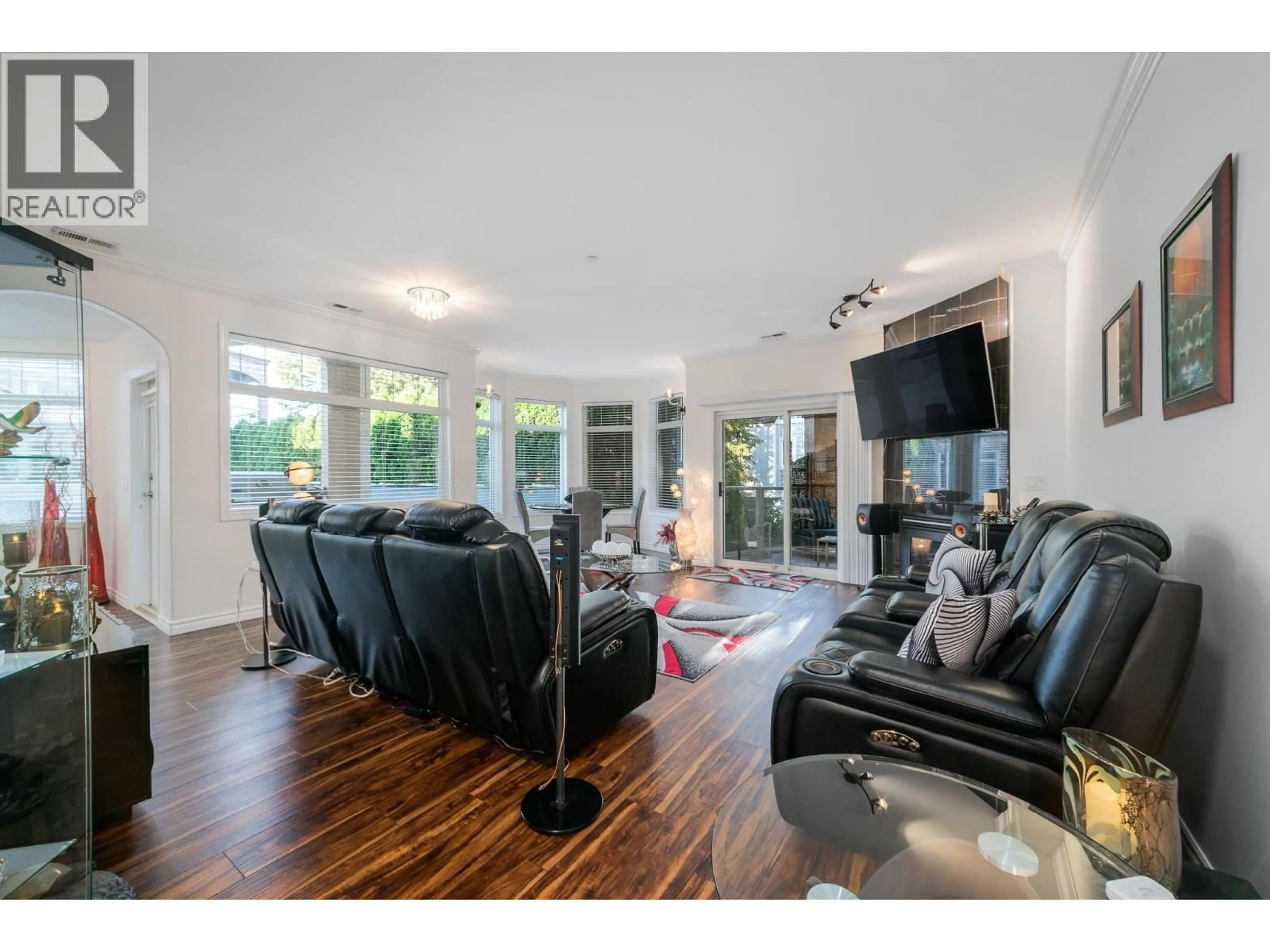 Living room with furniture, unknown for 206 - 634 LEQUIME ROAD, Kelowna British Columbia V1W1A4