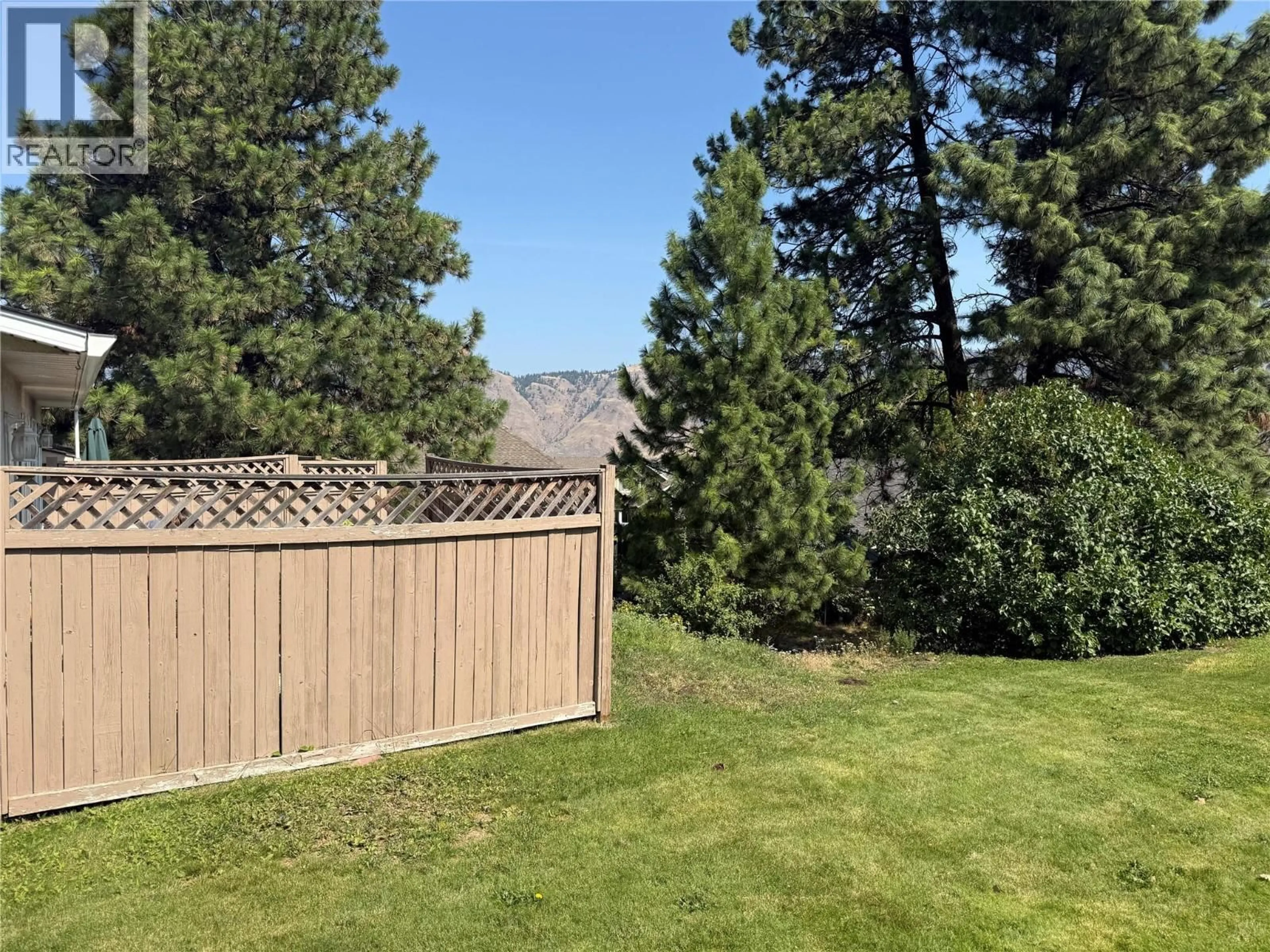 Patio, forest/trees view for 19 - 2050 QU’APPELLE BOULEVARD, Kamloops British Columbia V2E2R4