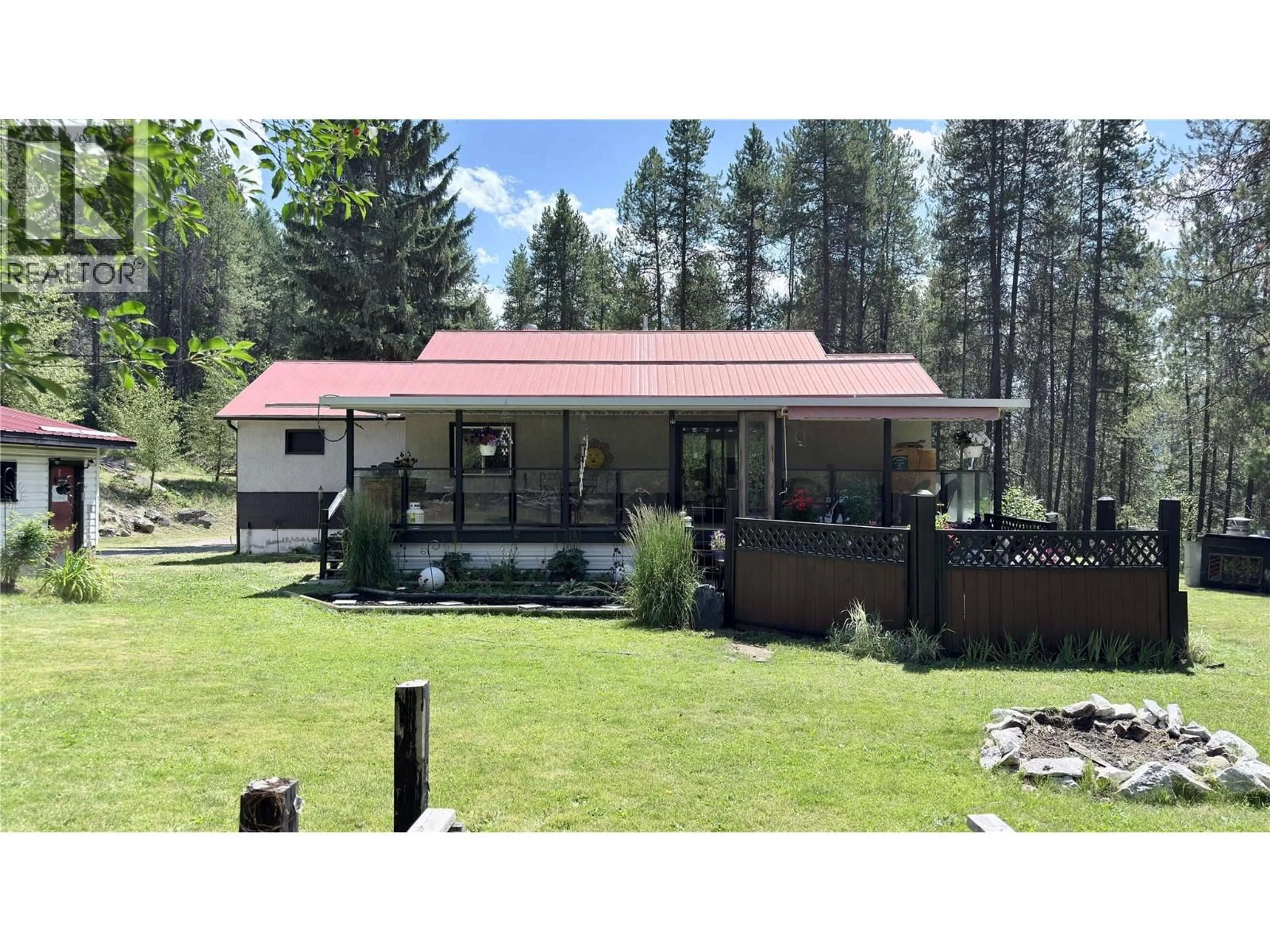 A pic from outside/outdoor area/front of a property/back of a property/a pic from drone, mountain view for 656 STRATHMORE AVENUE, Greenwood British Columbia V0H1J0