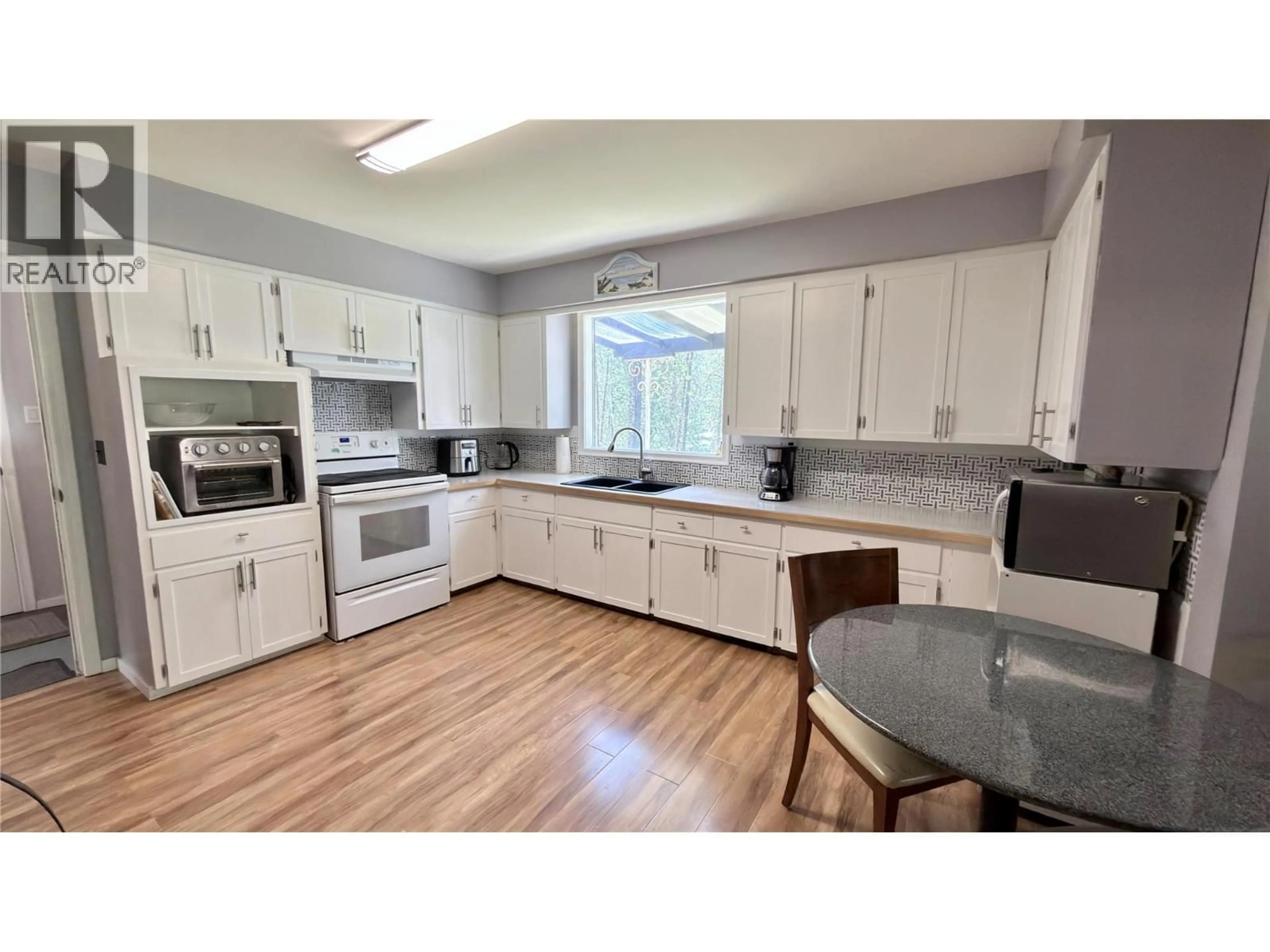 Standard kitchen, unknown for 656 STRATHMORE AVENUE, Greenwood British Columbia V0H1J0