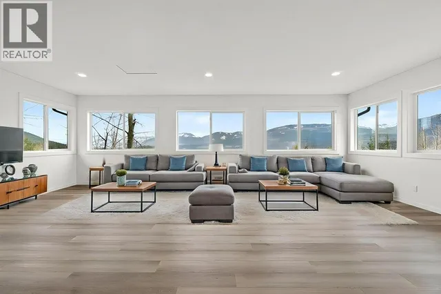 5058 HERITAGE DRIVE, Eagle Bay 3