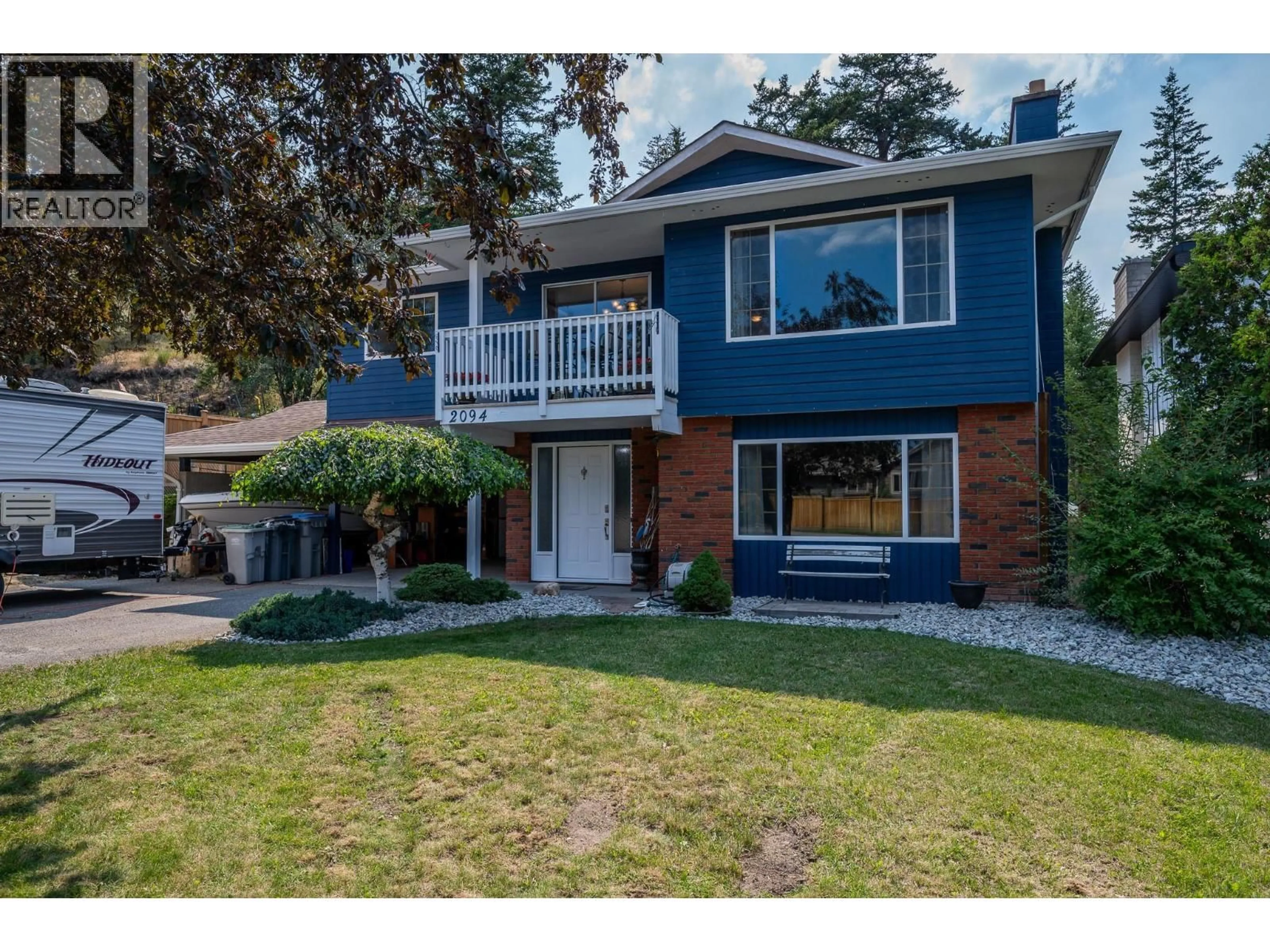Home with vinyl exterior material, street for 2094 VAN HORNE DRIVE, Kamloops British Columbia V1S1G2