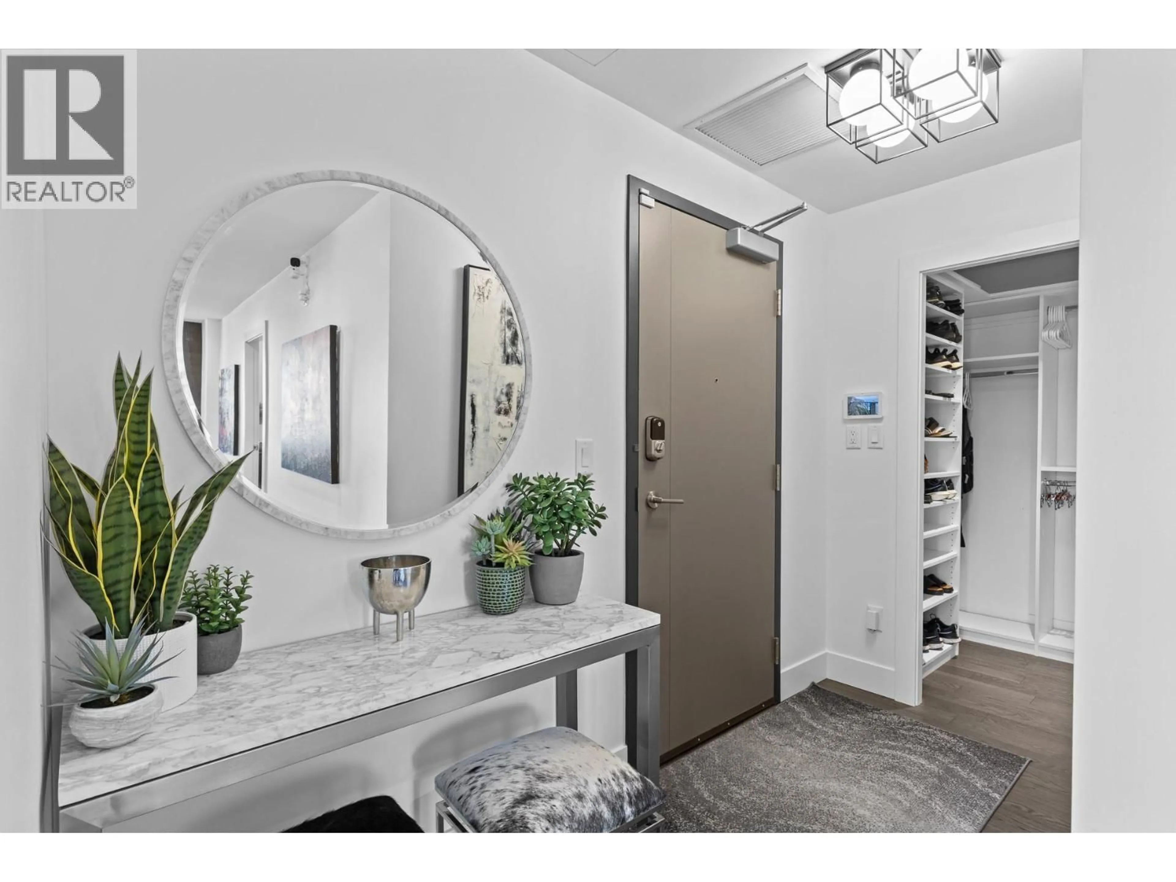 Indoor entryway for 1506 - 1191 SUNSET DRIVE, Kelowna British Columbia V1Y0J4