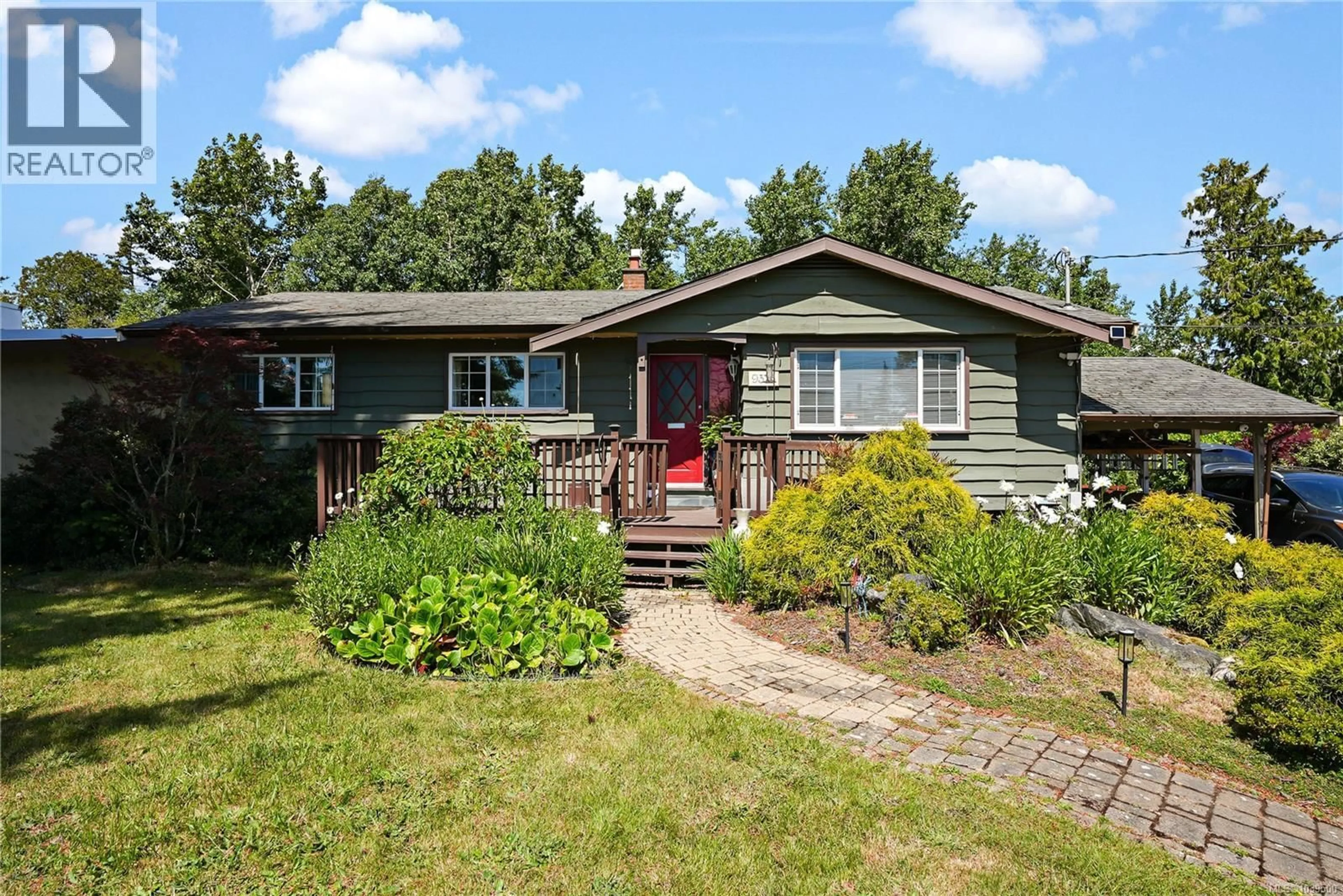 Home with vinyl exterior material, unknown for 9376 MARYLAND DRIVE, Sidney British Columbia V8L2R3