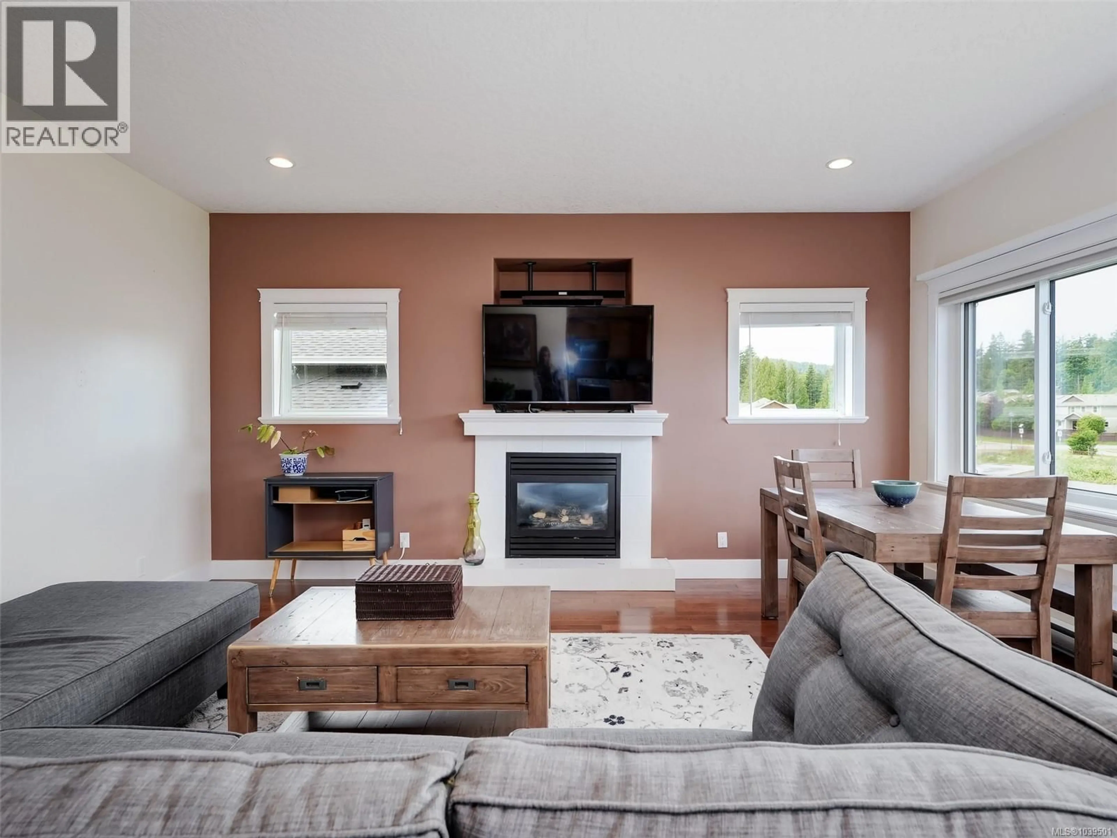 Living room with furniture, unknown for 6742 STEEPLE CHASE, Sooke British Columbia V9Z0W3