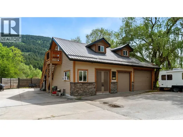 3960 50 STREET NORTHEAST, Salmon Arm 2