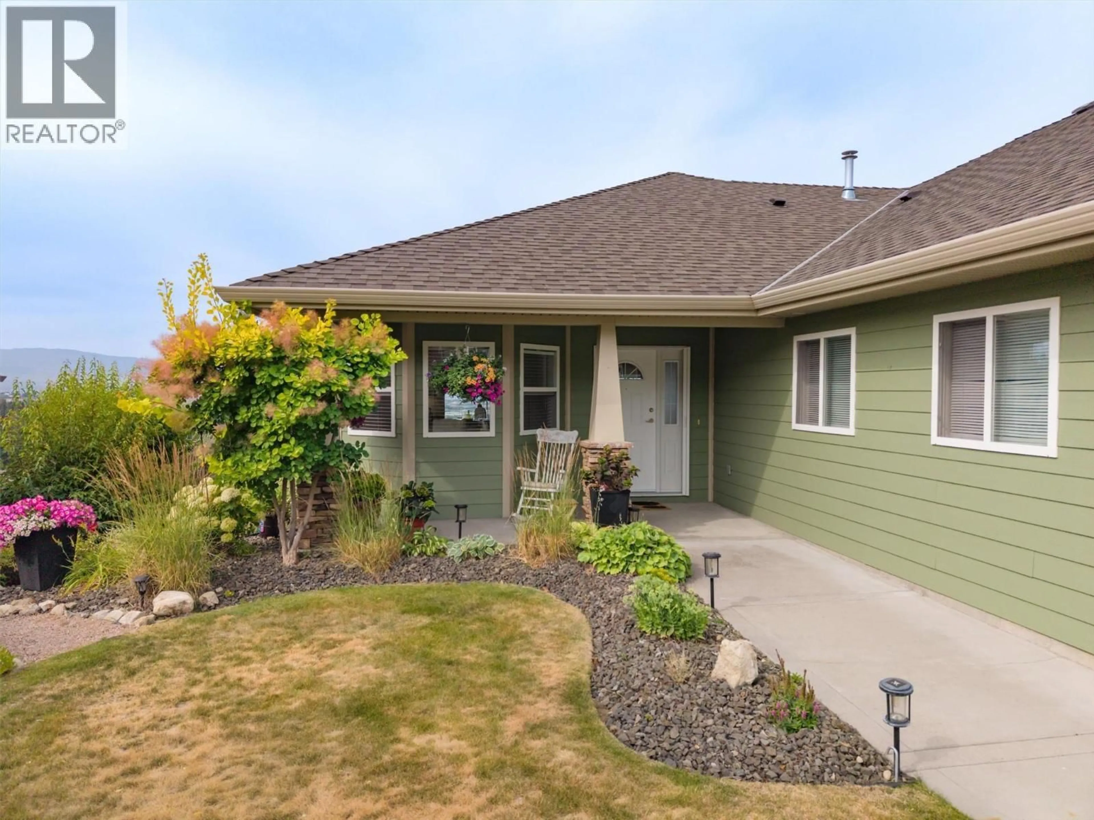 Home with vinyl exterior material, unknown for 5205 SANDHILLS DRIVE, Kelowna British Columbia V1X7Y7