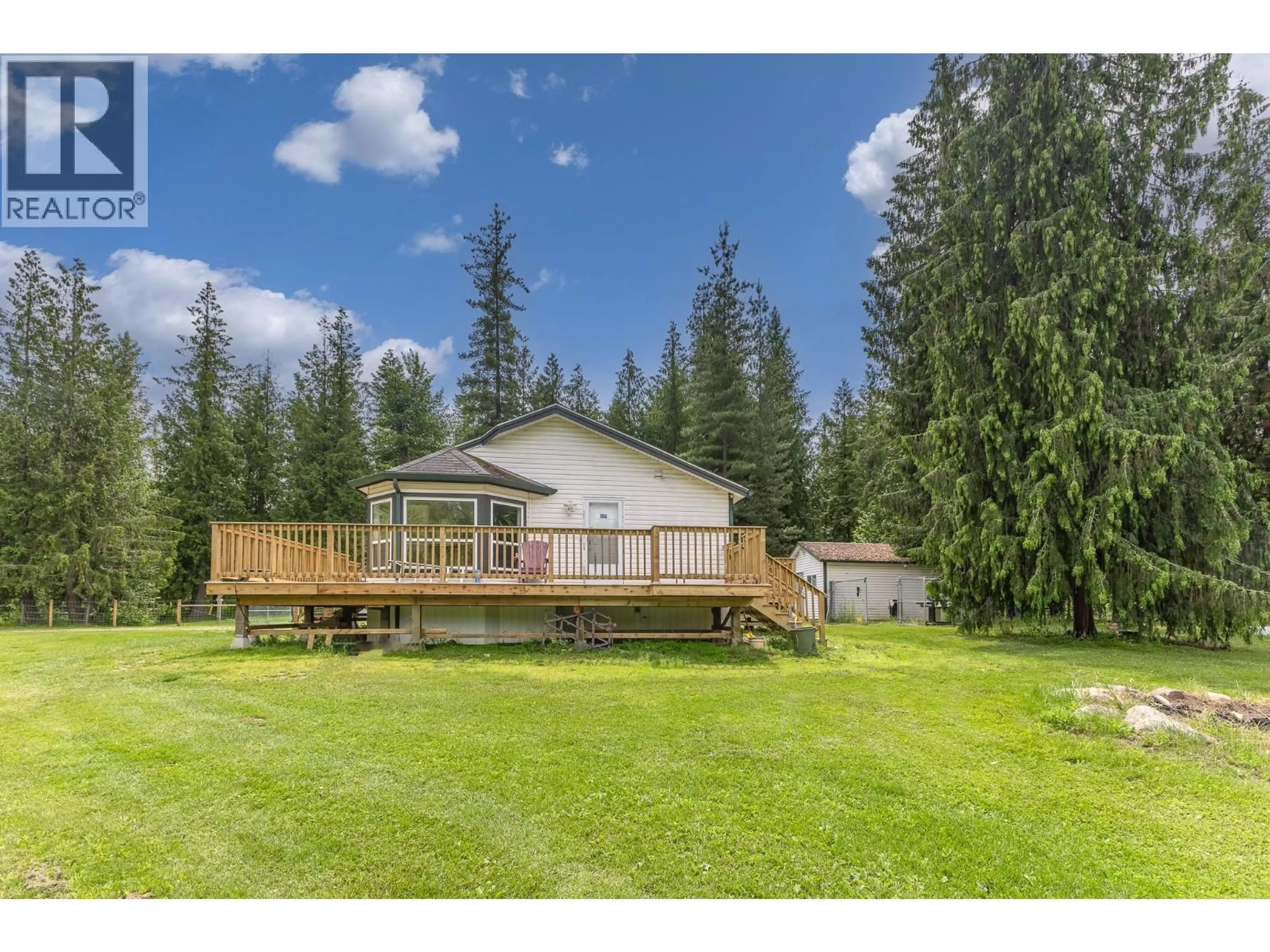A pic from outside/outdoor area/front of a property/back of a property/a pic from drone, unknown for 5060 TATLOW ROAD, Salmon Arm British Columbia V1E2P8