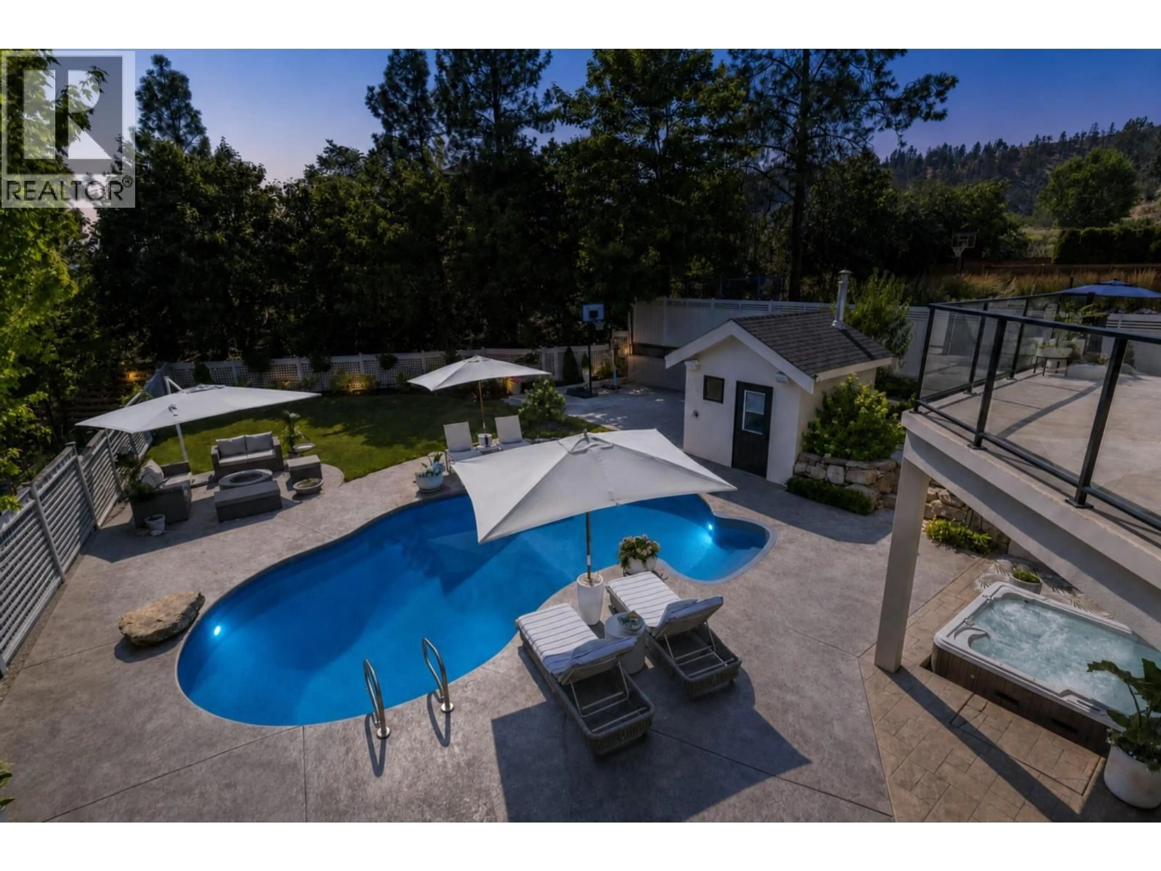 Pool for 1743 MARKHAM COURT, Kelowna British Columbia V1V2W1