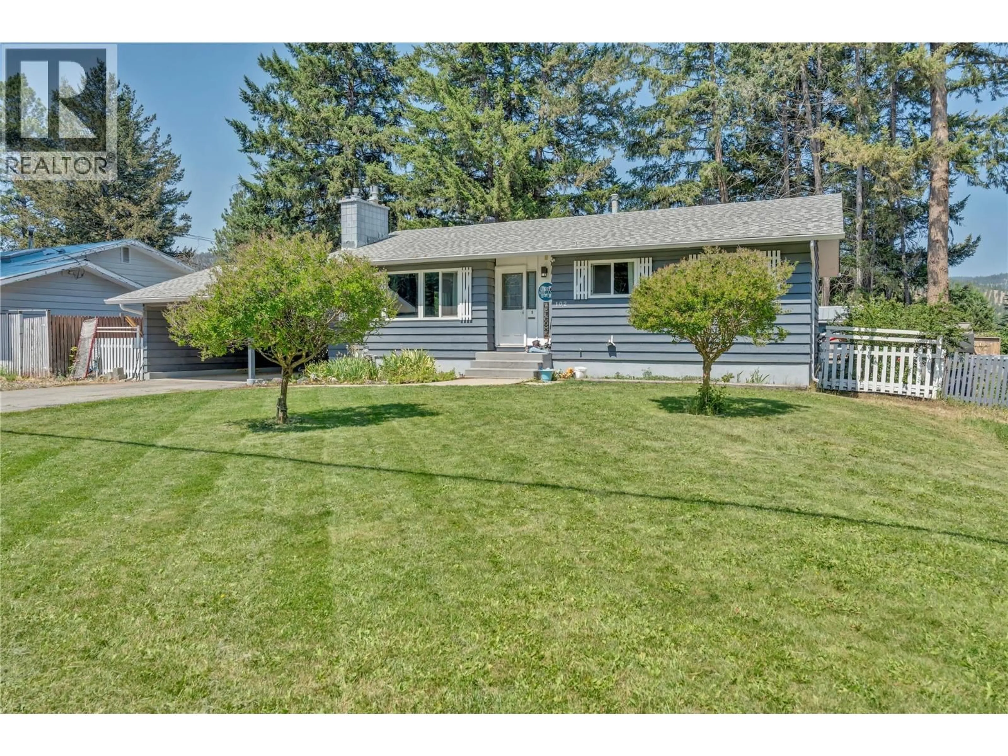 Home with vinyl exterior material, street for 102 RIDGEWOOD DRIVE, Princeton British Columbia V0X1W0