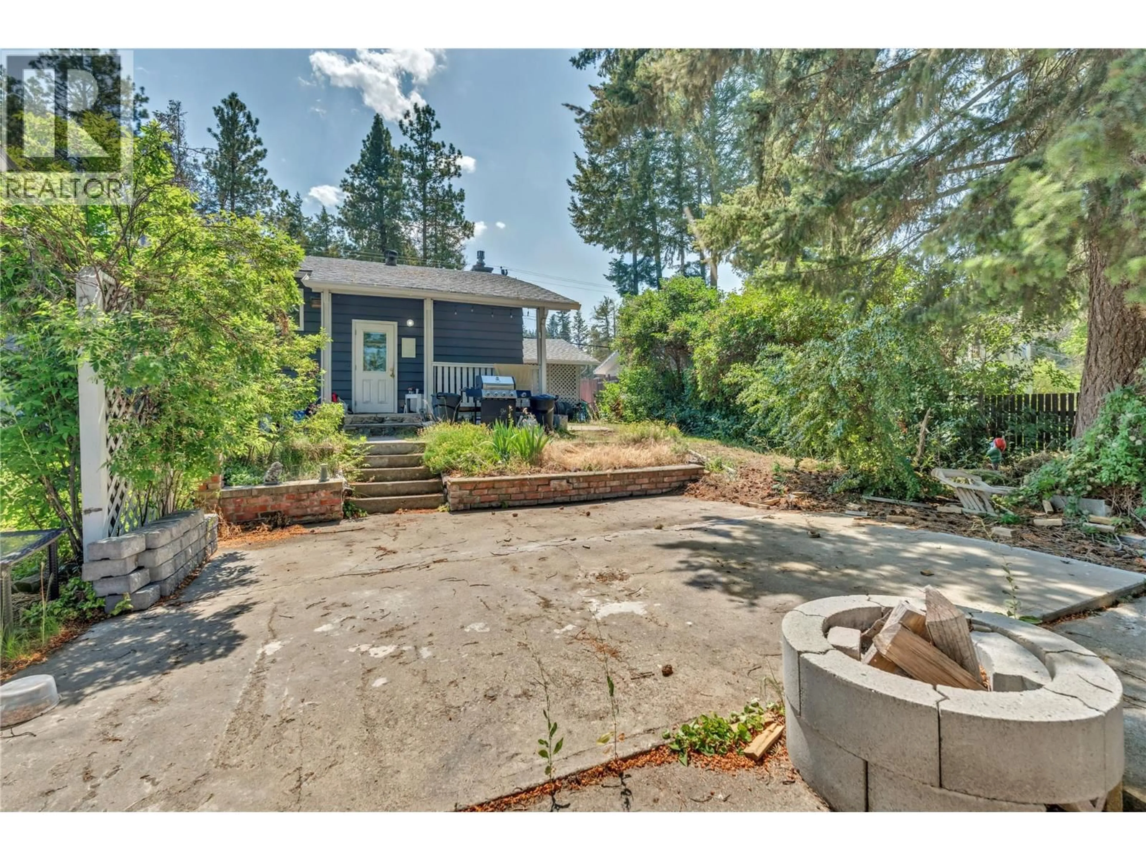 A pic from outside/outdoor area/front of a property/back of a property/a pic from drone, unknown for 102 RIDGEWOOD DRIVE, Princeton British Columbia V0X1W0