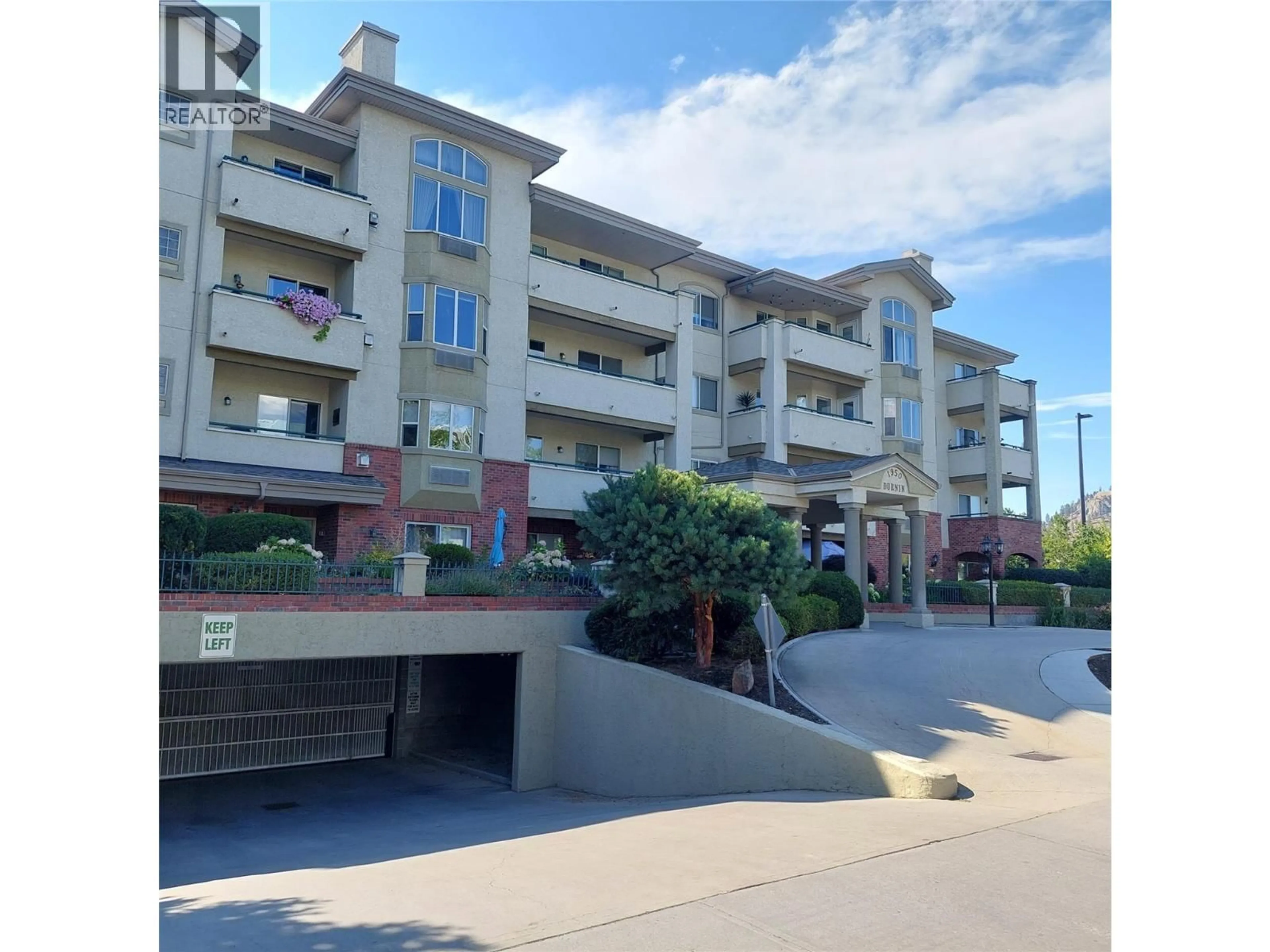 Patio, street for #206 - 1950 DURNIN ROAD, Kelowna British Columbia V1Y8K5