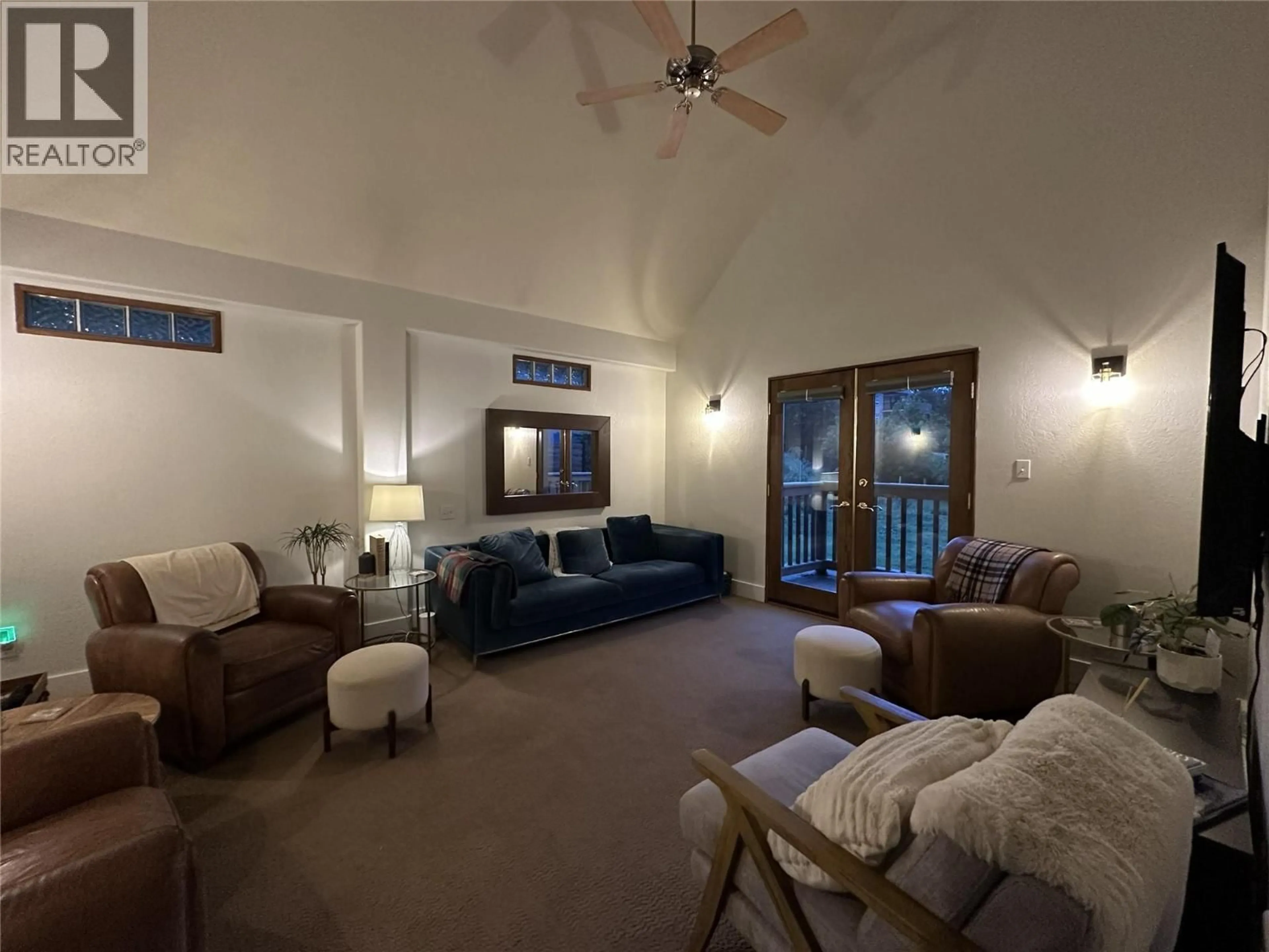 Living room with furniture, unknown for 460 GALWAY PLACE, Vernon British Columbia V1H2G2