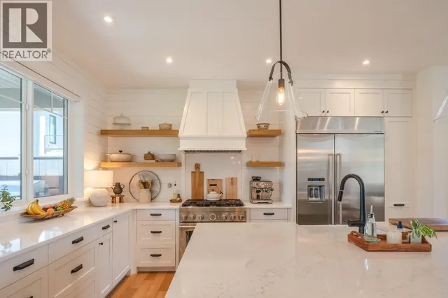 876 JOHNSON STREET, Summerland 4