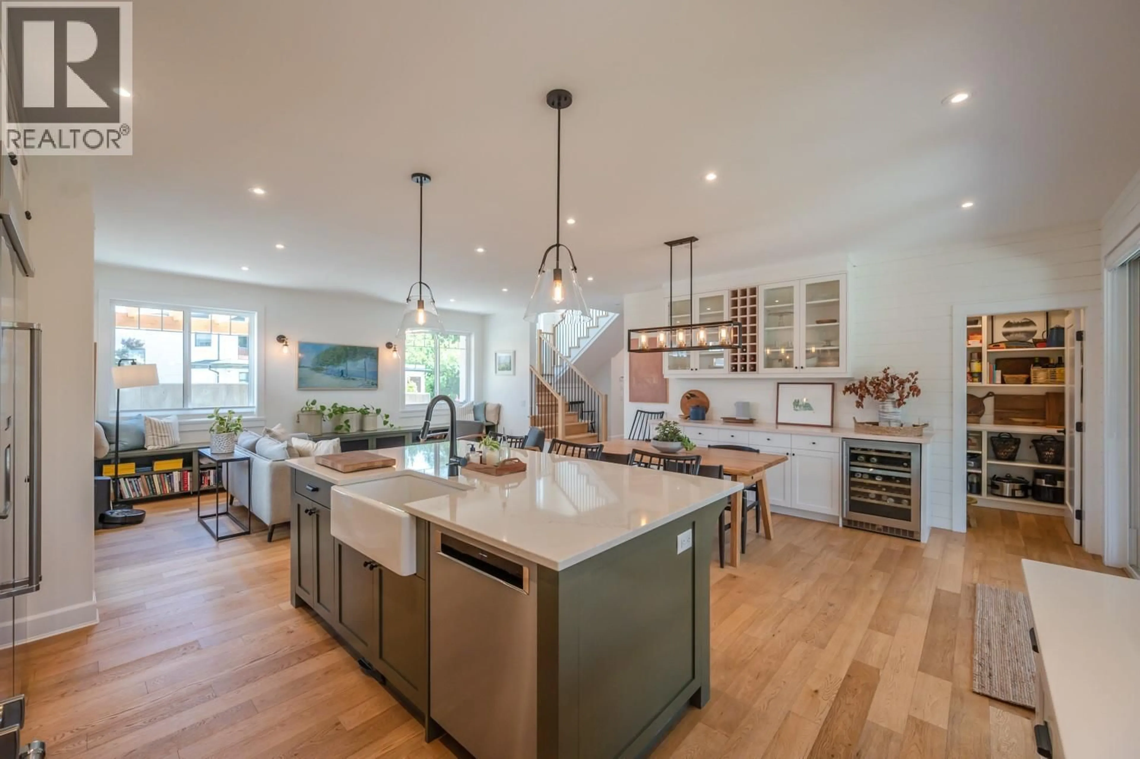 Open concept kitchen, unknown for 876 JOHNSON STREET, Summerland British Columbia V0H1Z9
