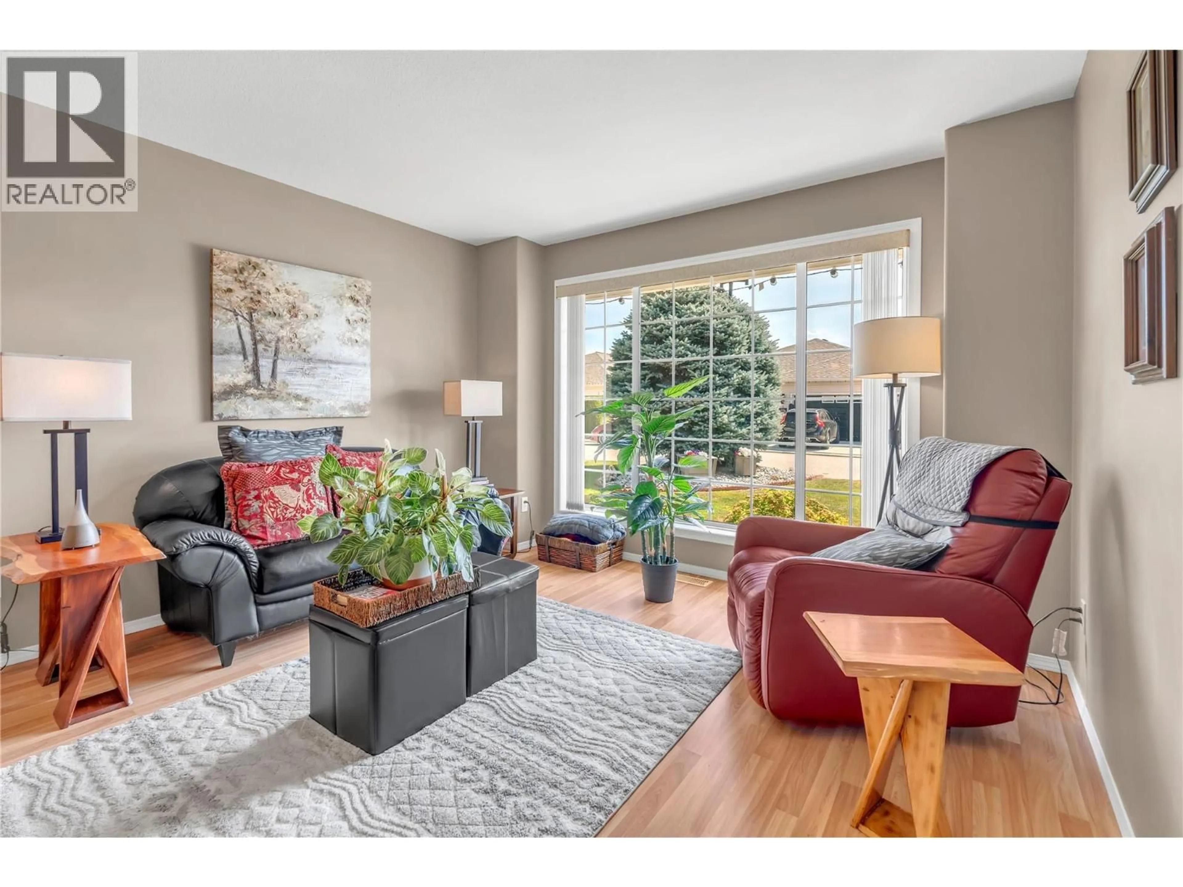Living room with furniture, unknown for 529 RED WING DRIVE, Penticton British Columbia V2A8N7