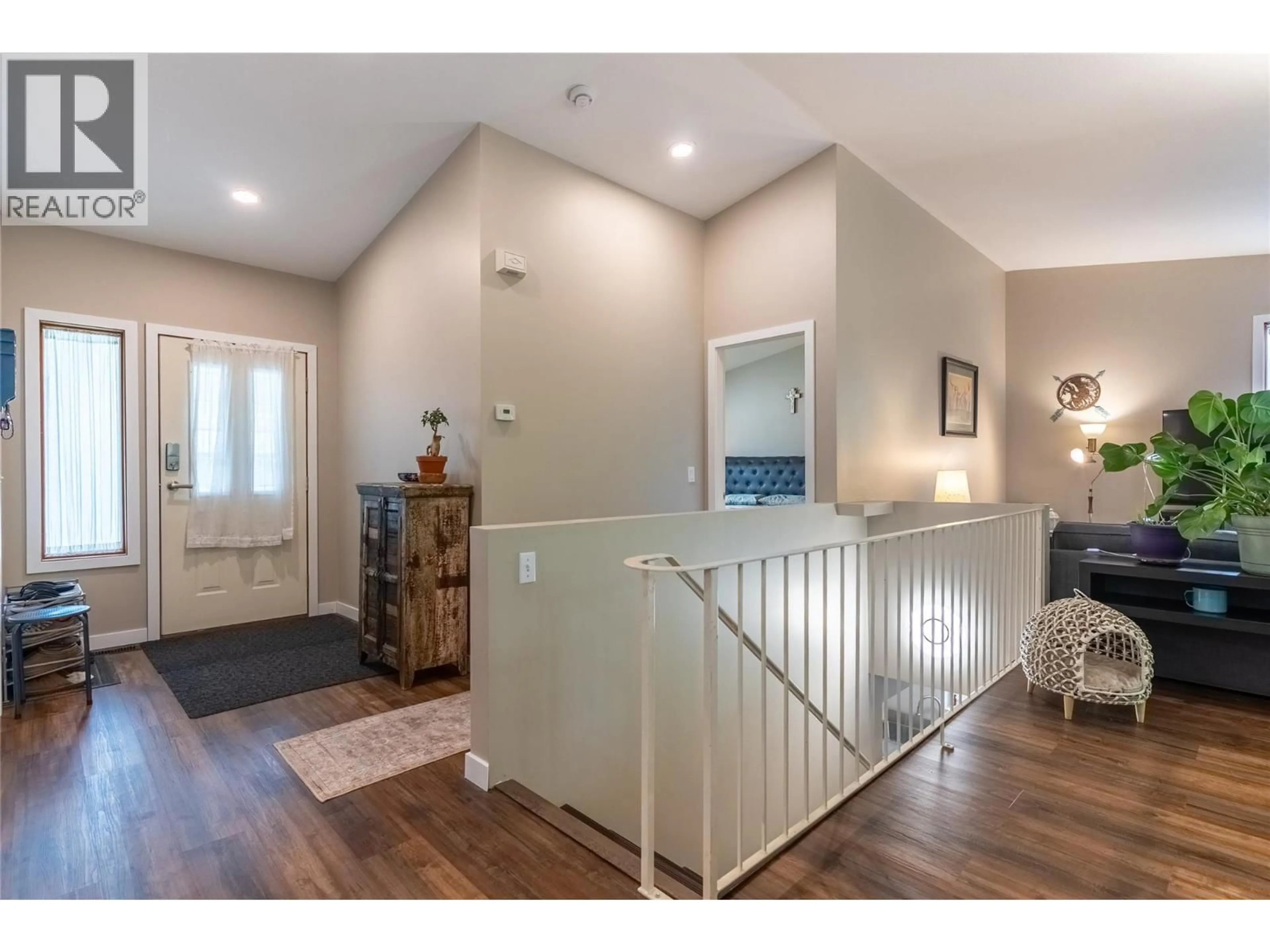 Indoor entryway for 356 DALADON DRIVE, Logan Lake British Columbia V0K1W0