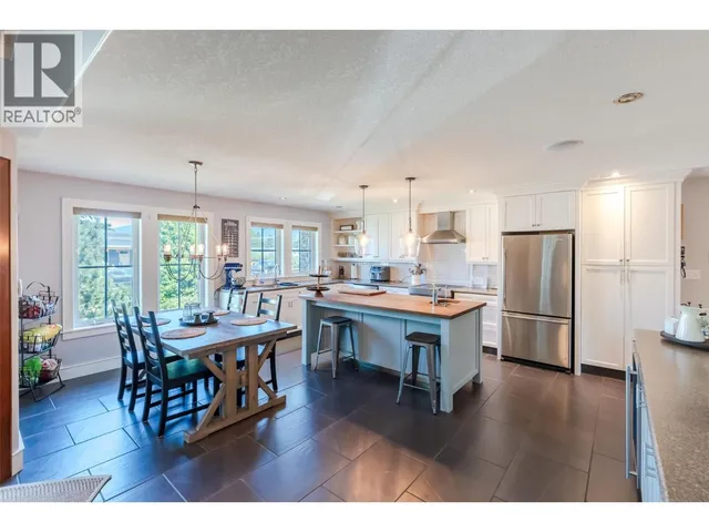 1507 WHARF STREET, Summerland 5