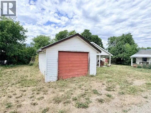 112 7TH AVENUE NORTH, Creston 2