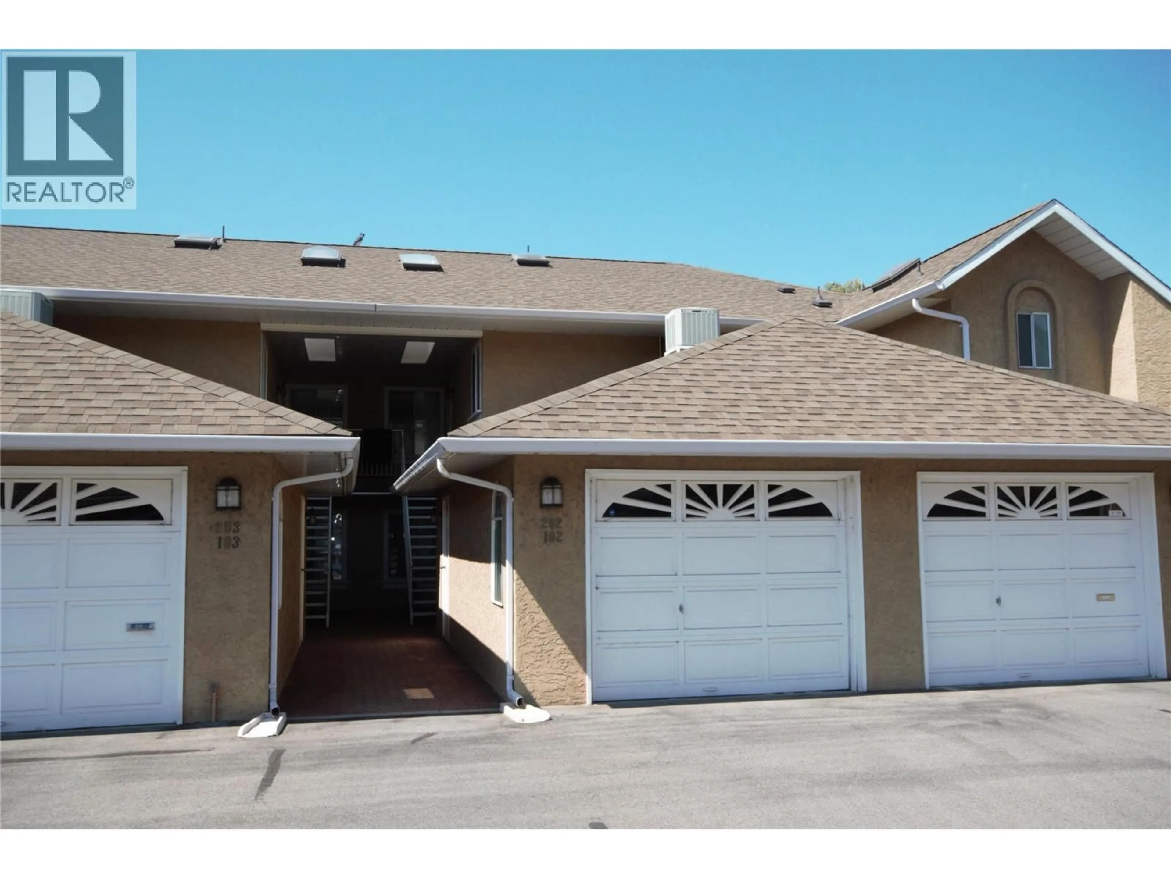 Indoor garage for 202 - 320 BRANDON AVENUE, Penticton British Columbia V2A3S8