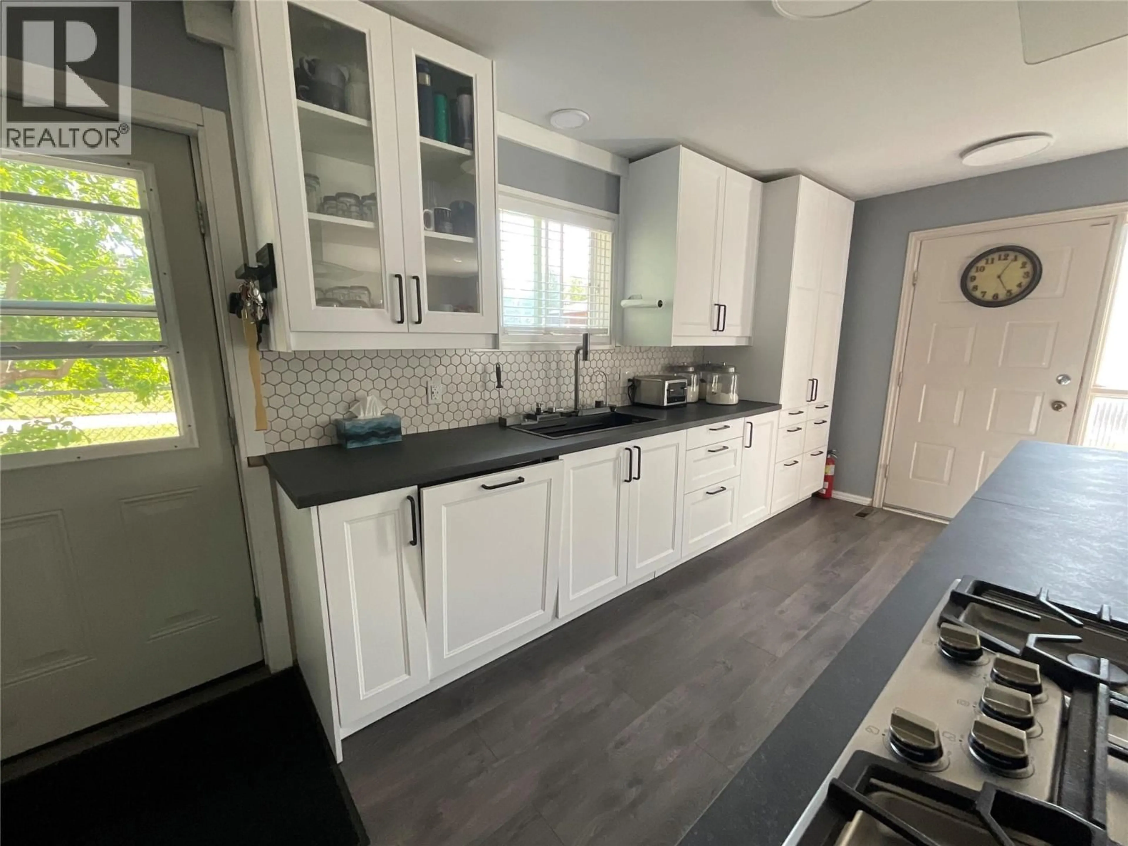 Open concept kitchen, unknown for 443 BERGERON DRIVE, Tumbler Ridge British Columbia V0C2W0