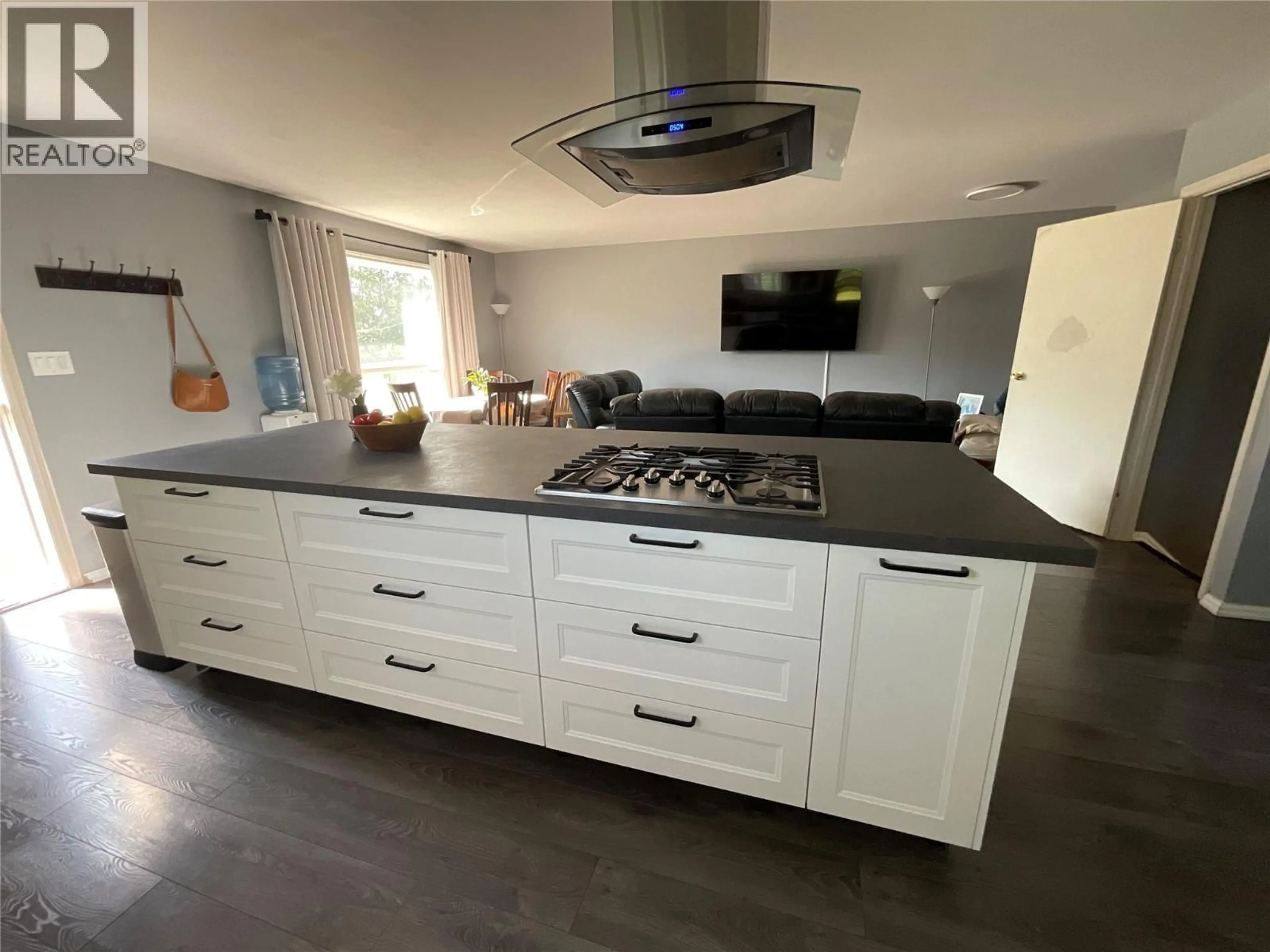 Open concept kitchen, unknown for 443 BERGERON DRIVE, Tumbler Ridge British Columbia V0C2W0