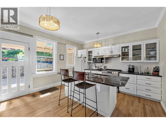 179 BATTLE ST W STREET, Kamloops 2