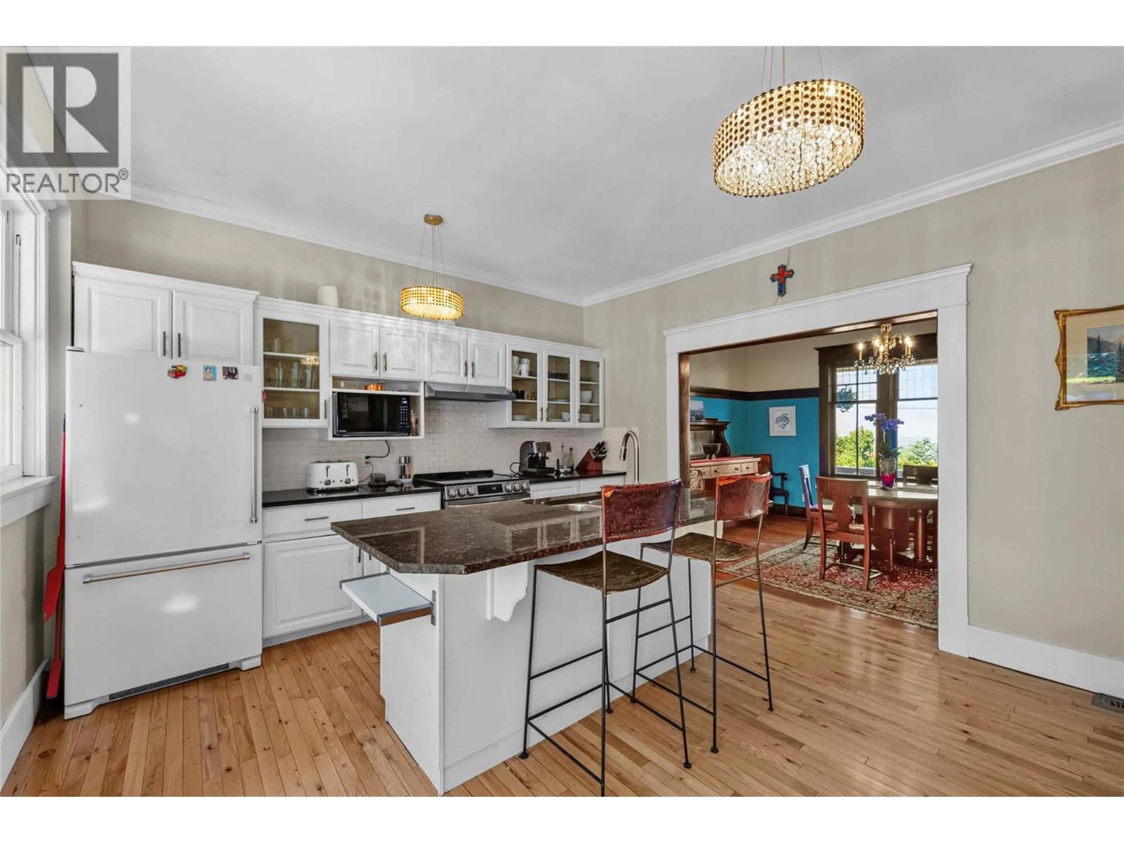 Open concept kitchen, unknown for 179 BATTLE ST W STREET, Kamloops British Columbia V2C1G8
