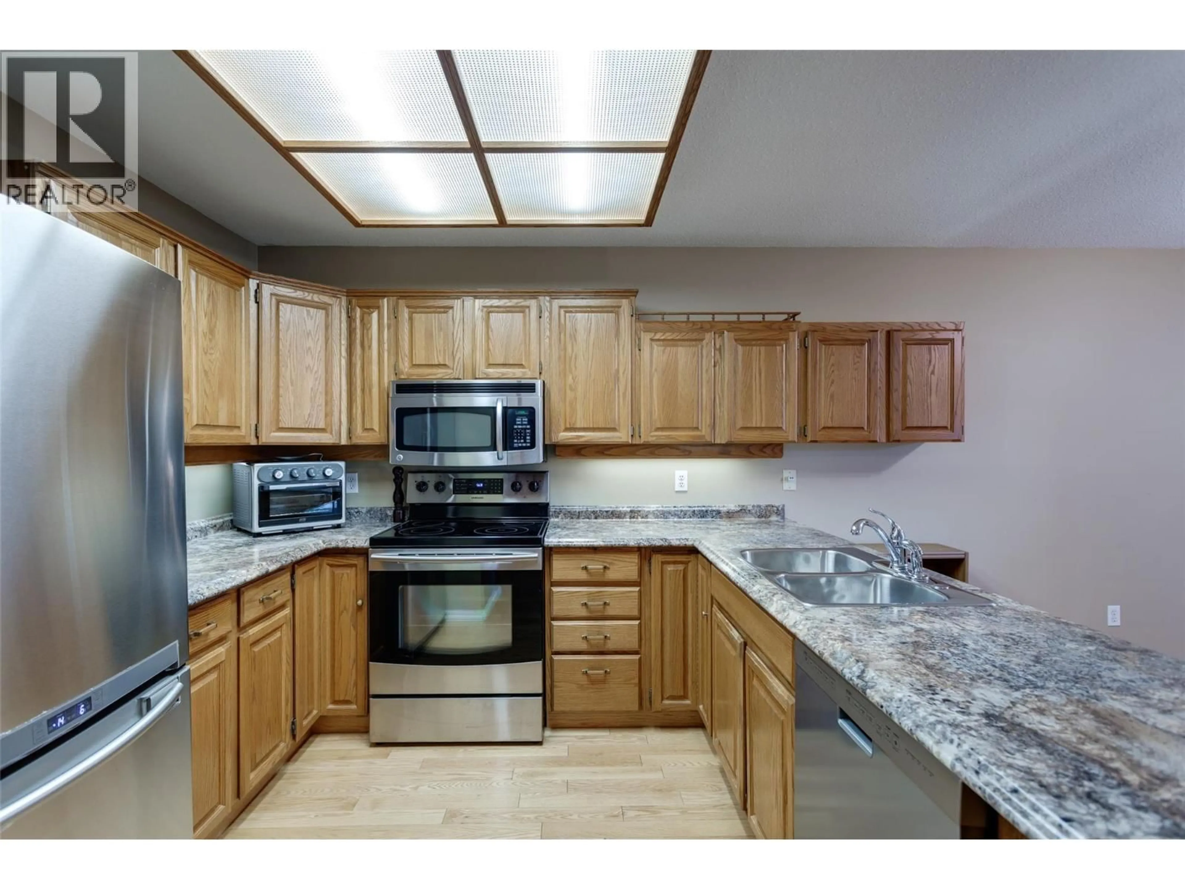Standard kitchen, unknown for 16 - 950 LANFRANCO ROAD, Kelowna British Columbia V1W3W8