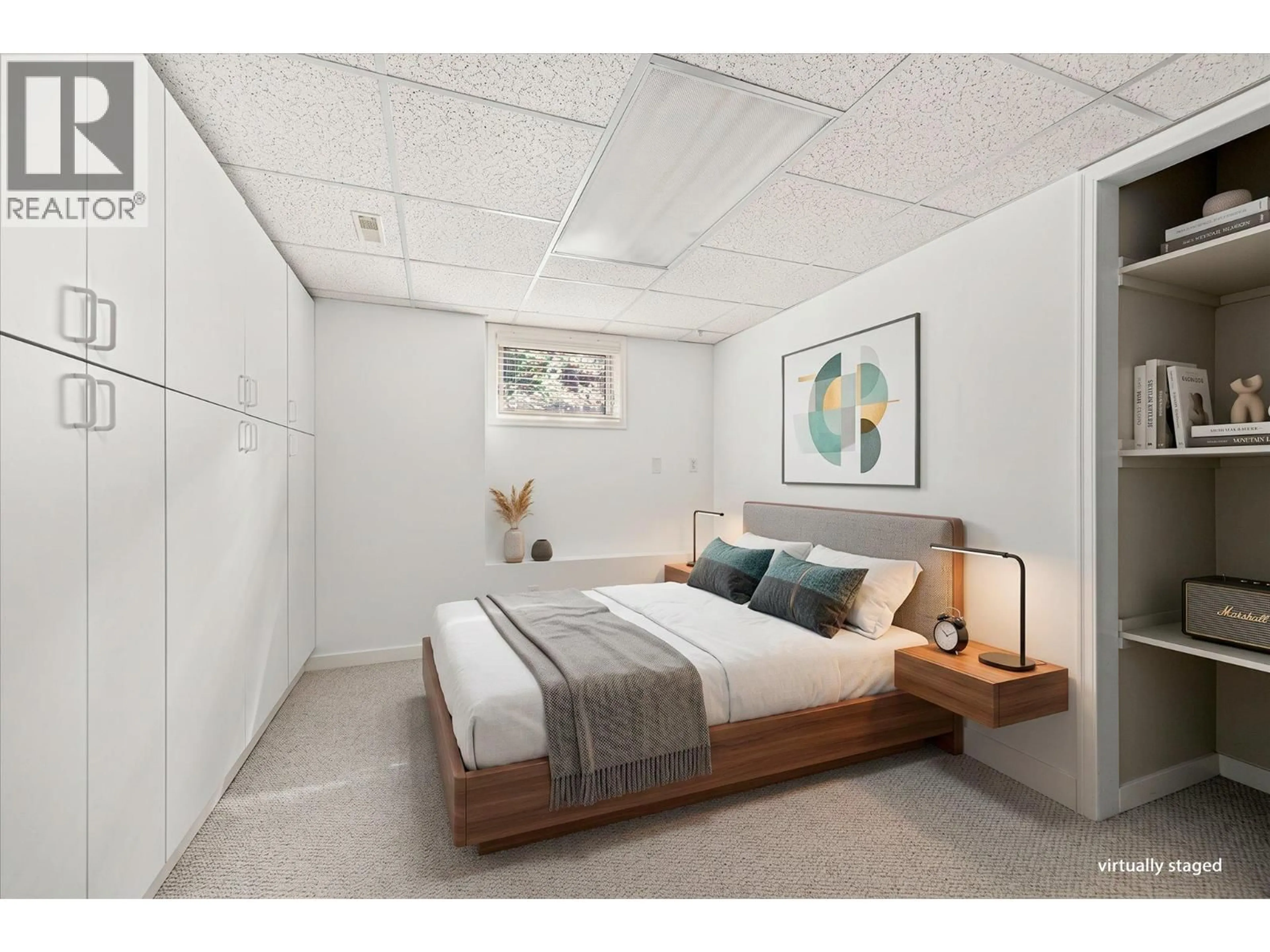 Bedroom with bed, unknown for 4350 BEDFORD LANE, Kelowna British Columbia V1W3C5
