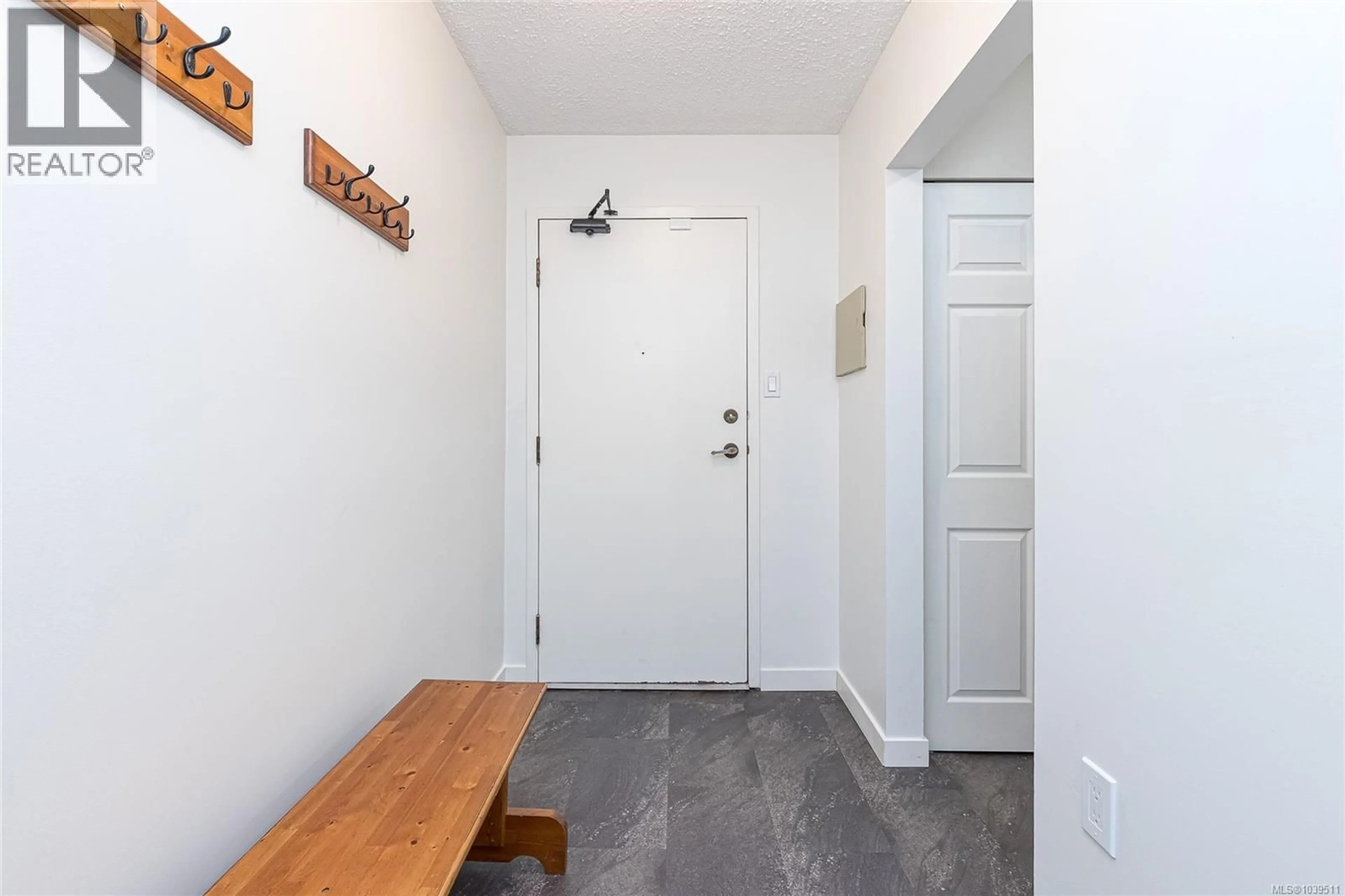 Indoor entryway for 310 - 1745 LEIGHTON ROAD, Victoria British Columbia V8R6R6