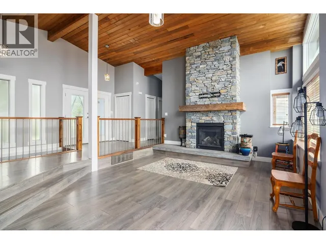 11591 ARTELA DRIVE, Lake Country 3