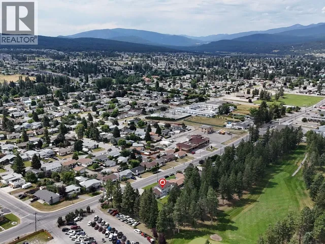 2608 2ND STREET SOUTH, Cranbrook 3