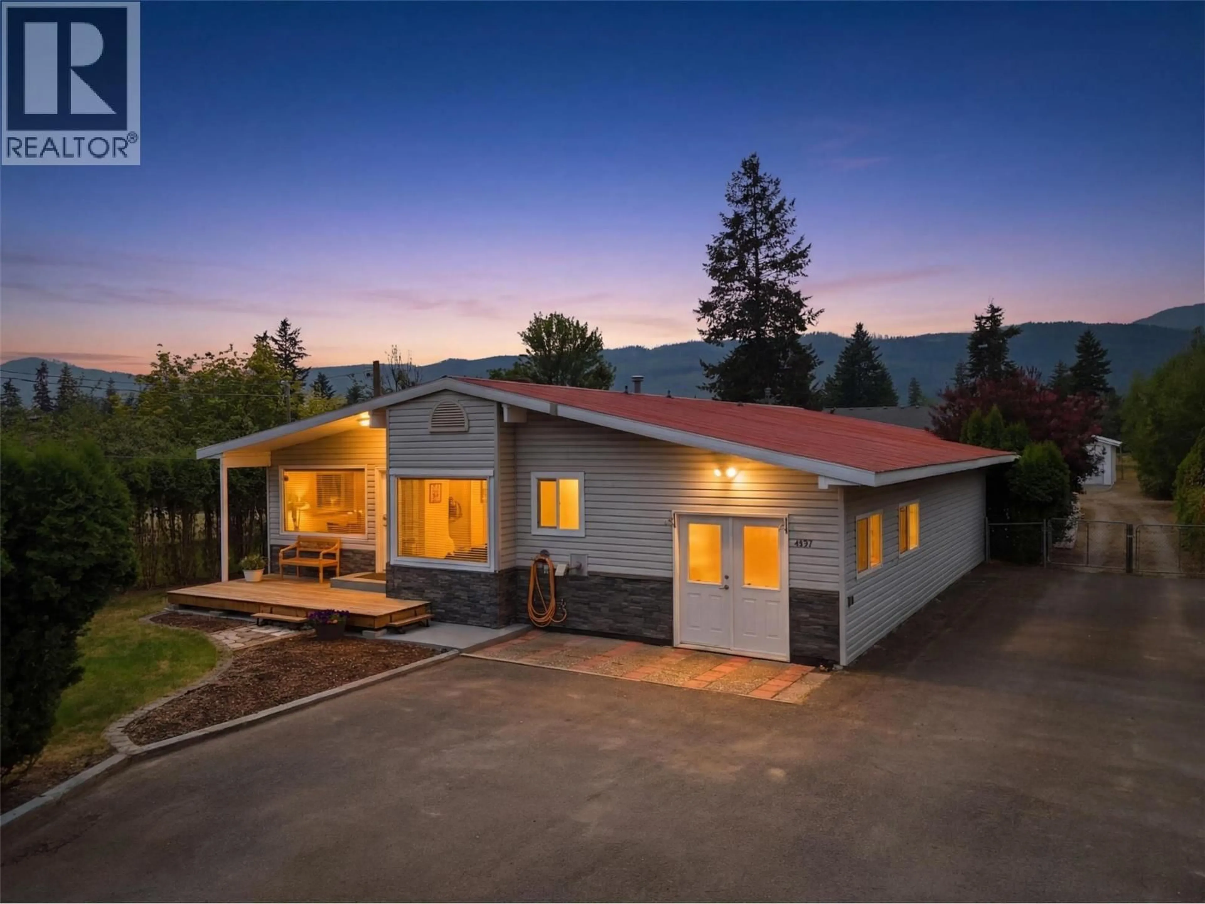 A pic from outside/outdoor area/front of a property/back of a property/a pic from drone, mountain view for 4837 DUNN LAKE ROAD, Barriere British Columbia V0E1E0