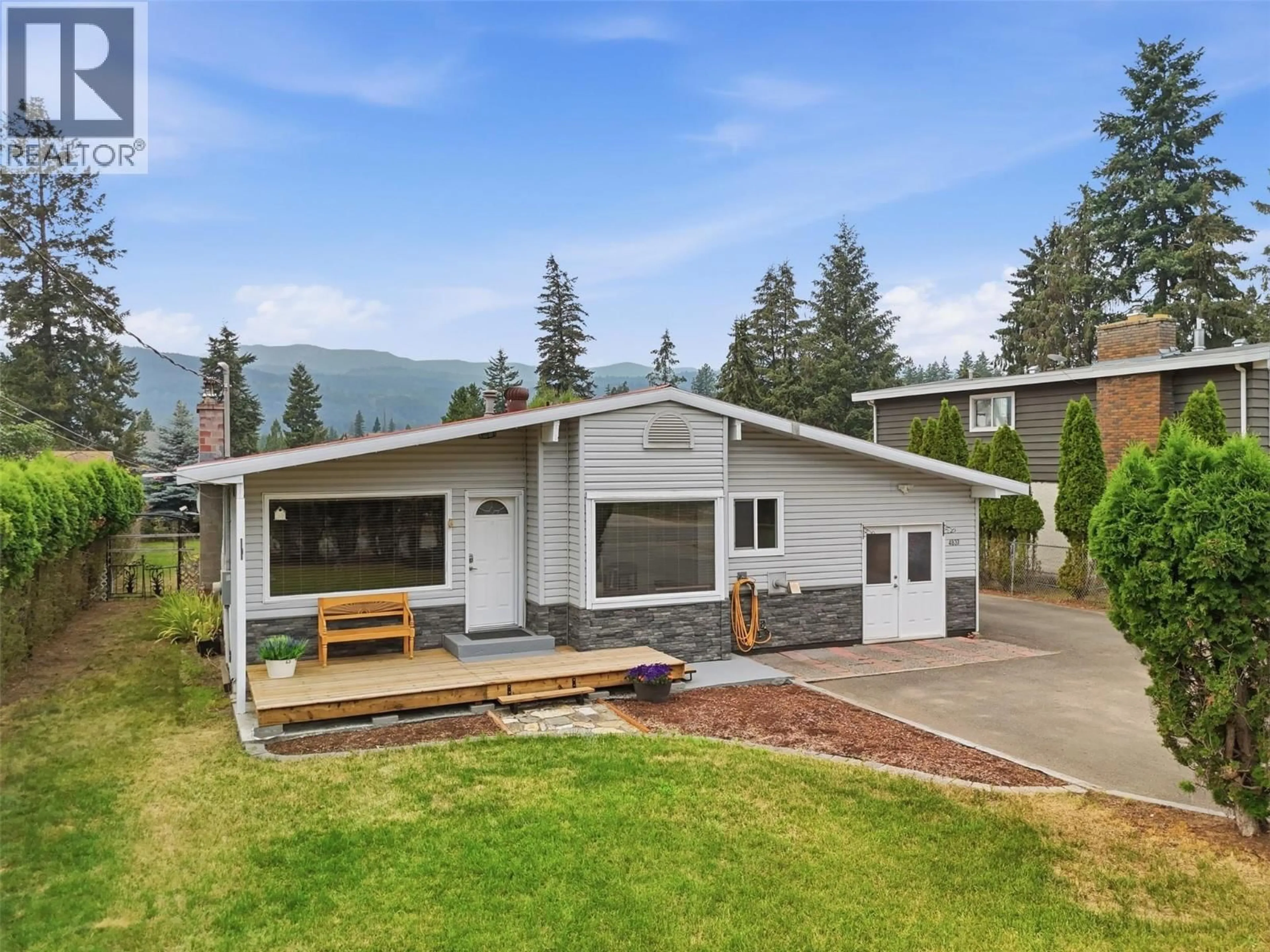 Home with vinyl exterior material, mountain view for 4837 DUNN LAKE ROAD, Barriere British Columbia V0E1E0