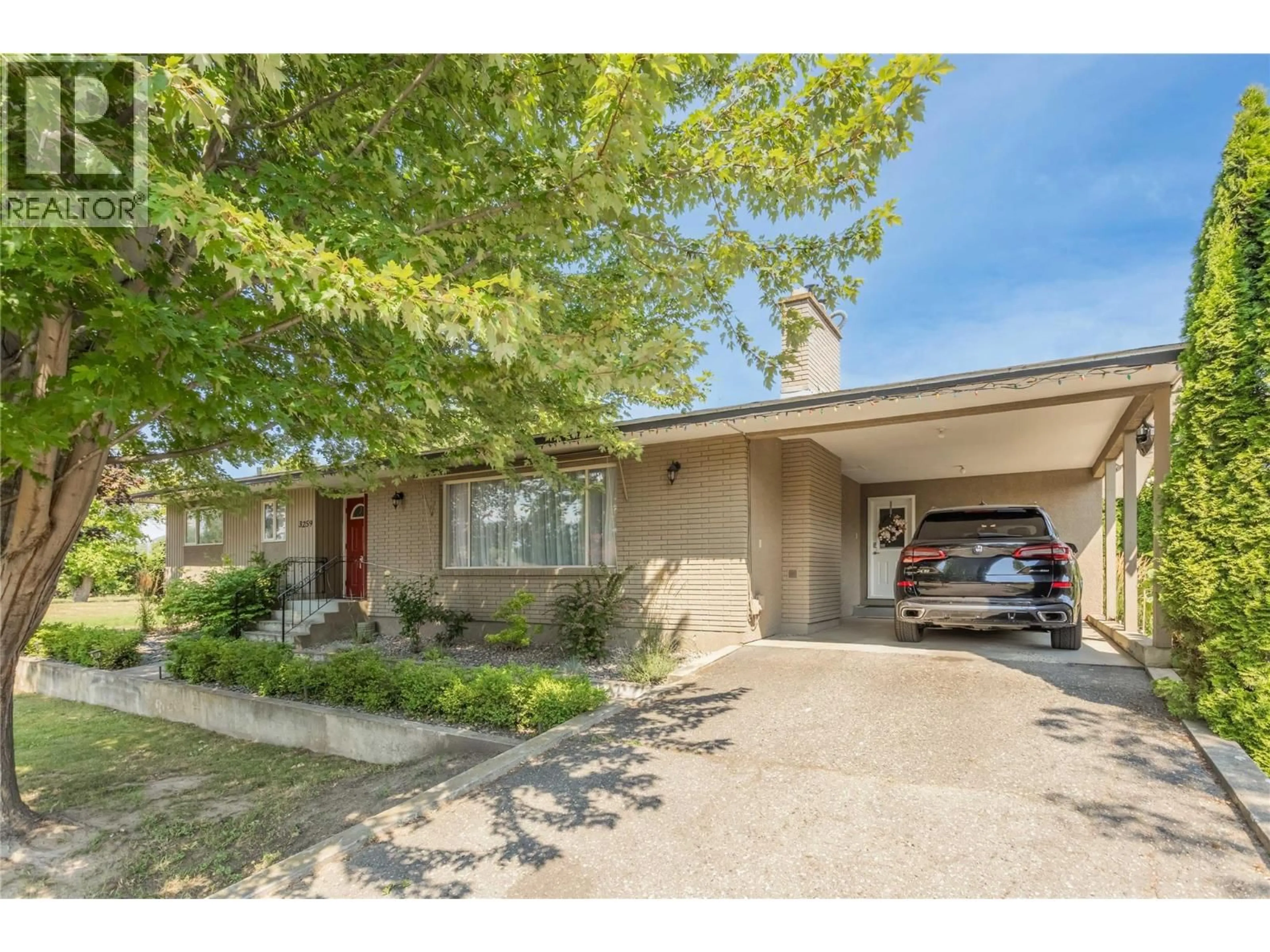 Unknown for 3259 ST AMAND ROAD, Kelowna British Columbia V1W3P2