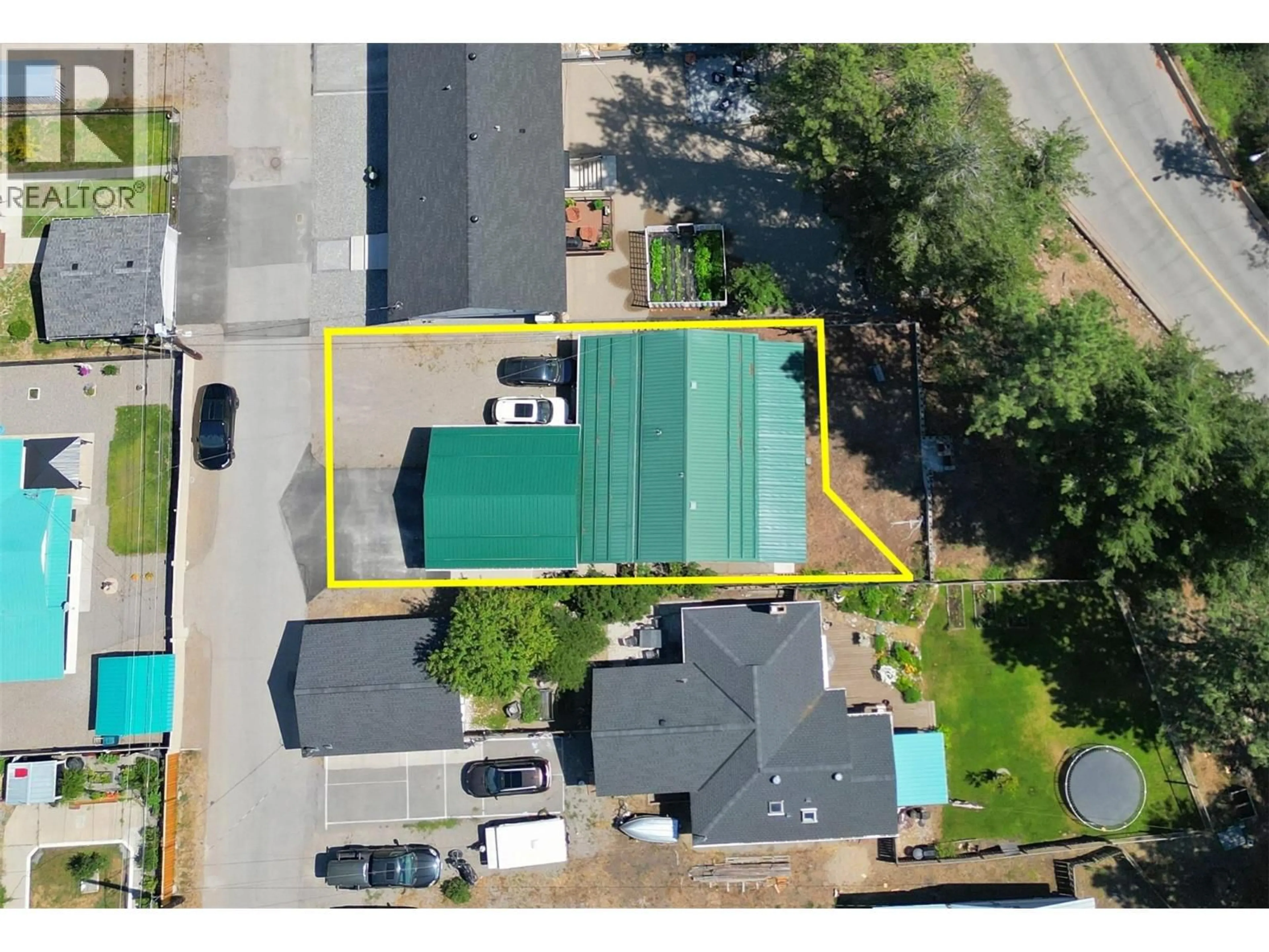 A pic from outside/outdoor area/front of a property/back of a property/a pic from drone, street for 328 SUNSET AVENUE, Princeton British Columbia V0X1W0