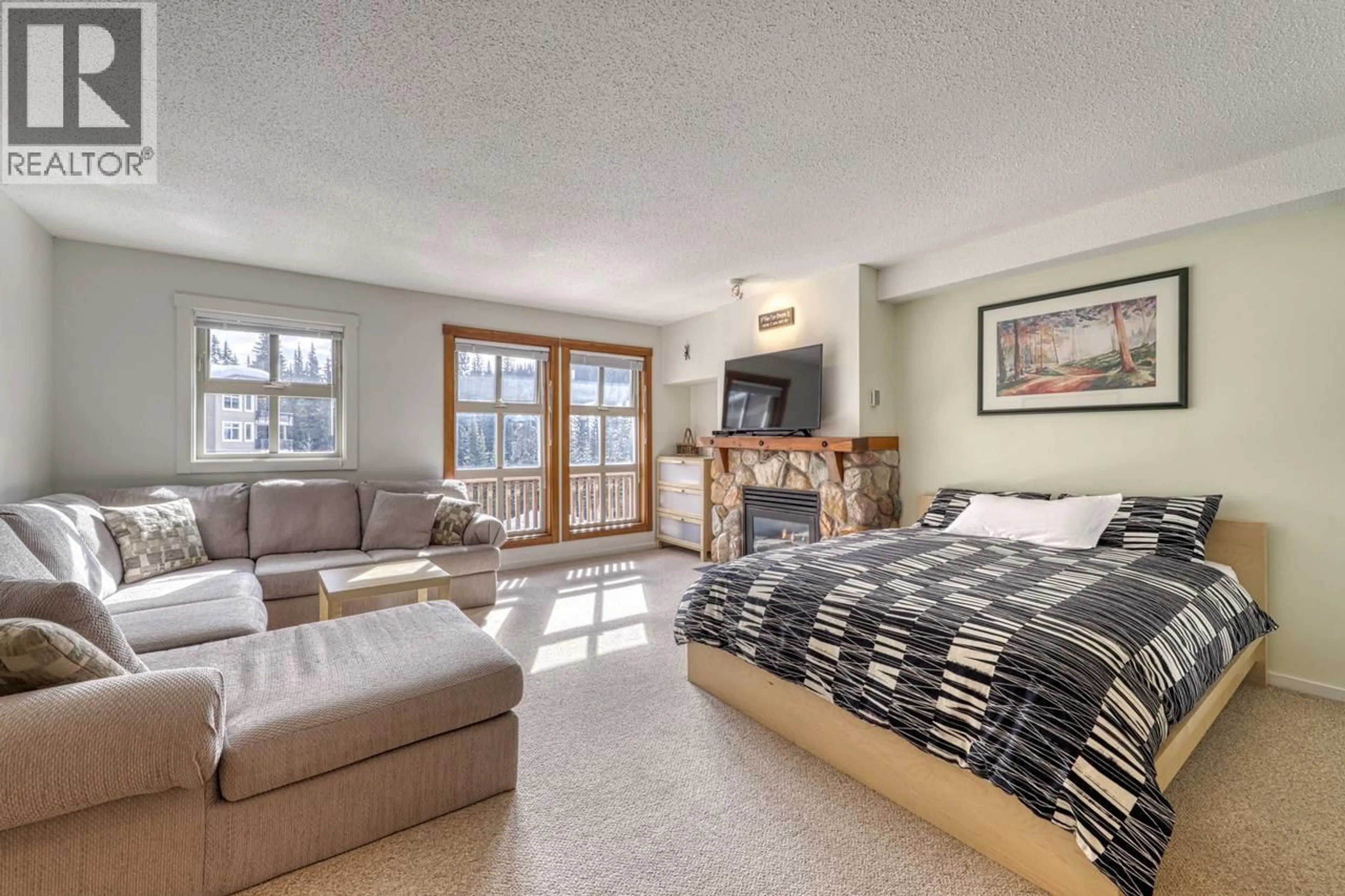 A pic of a room for 423 - 3190 CREEKSIDE WAY, Sun Peaks British Columbia V0E5N0