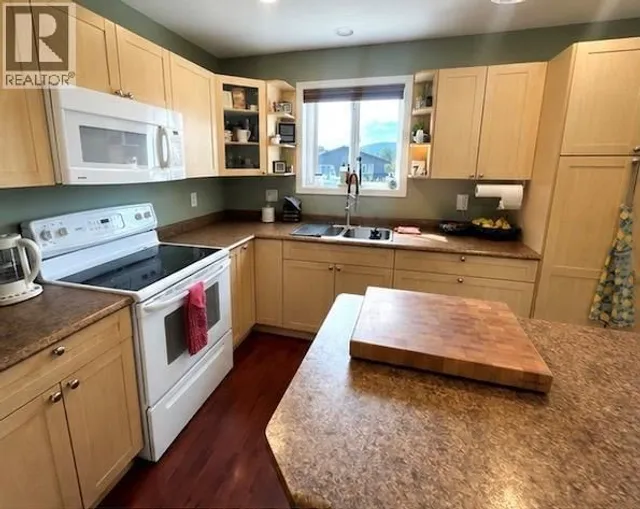 5213 40 ST NE STREET, Chetwynd 3