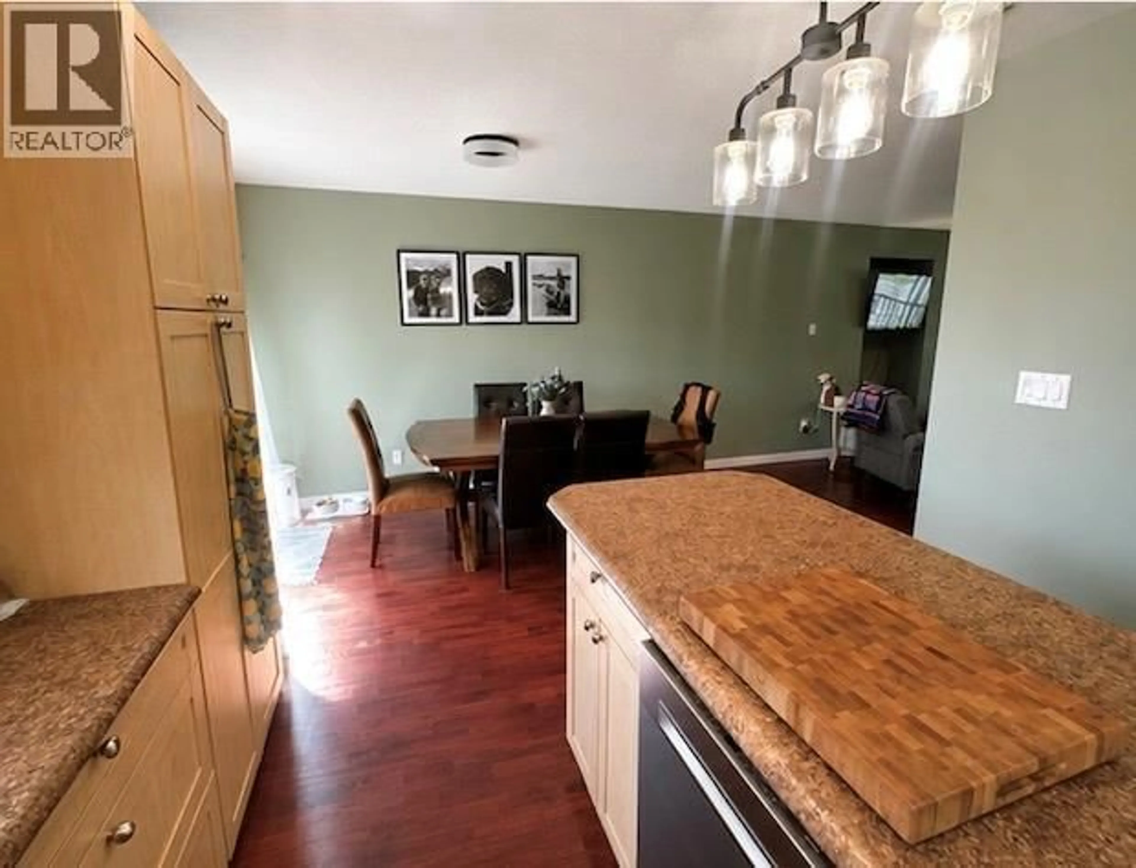 Open concept kitchen, wood/laminate floor for 5213 40 ST NE STREET, Chetwynd British Columbia V0C1J0