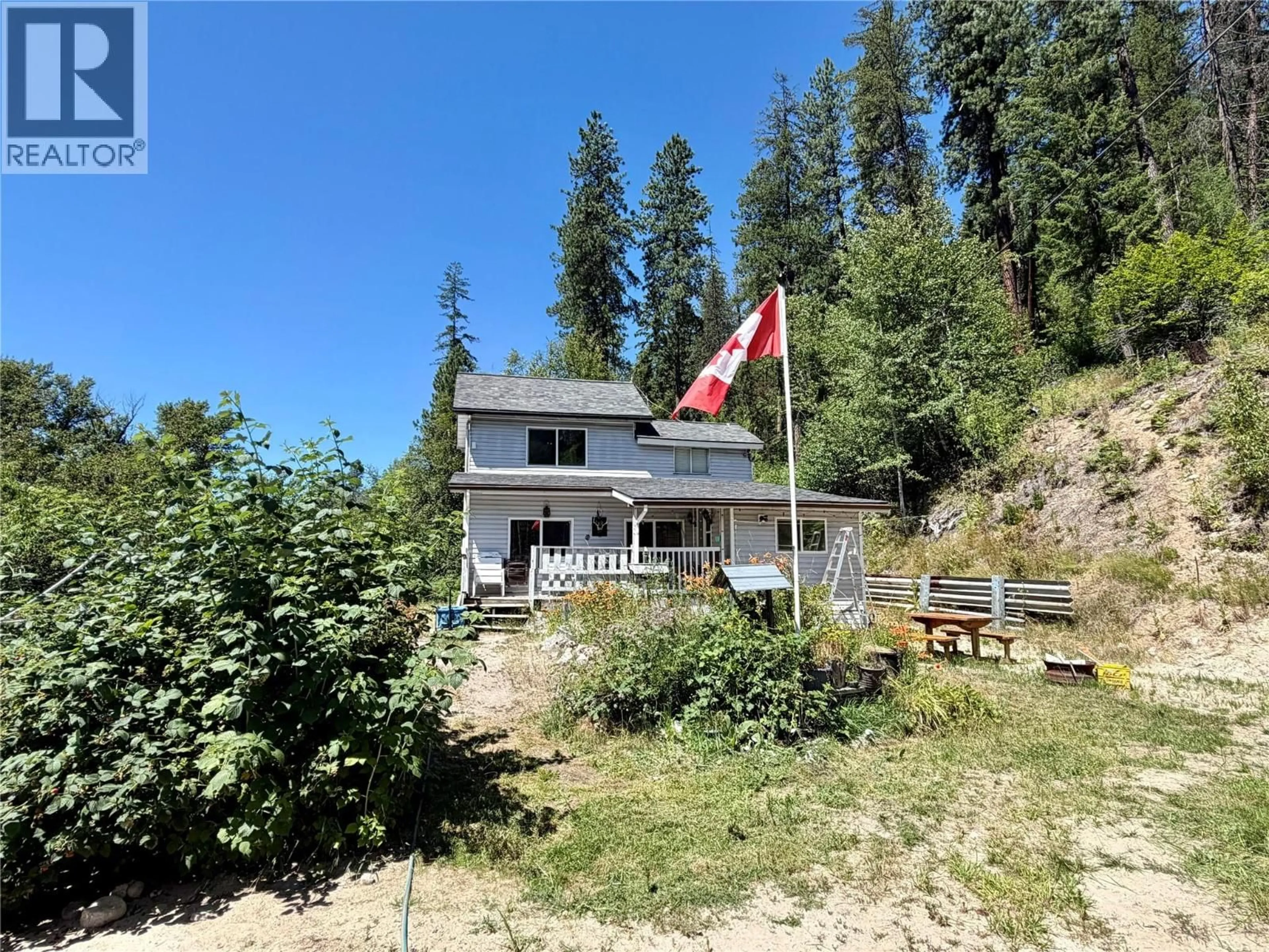 A pic from outside/outdoor area/front of a property/back of a property/a pic from drone, mountain view for 175 GROHMAN CREEK ROAD, Nelson British Columbia V1L6T9