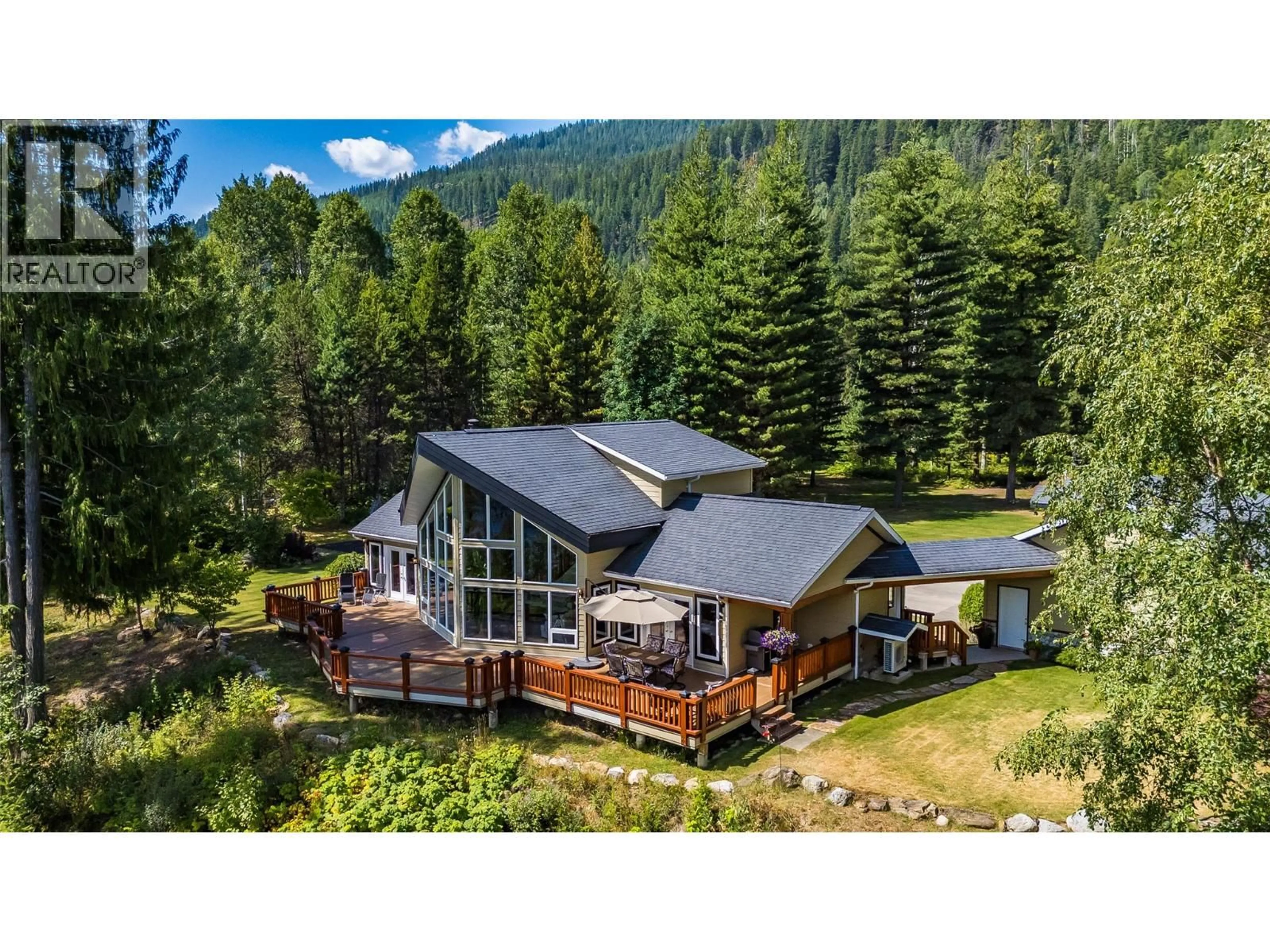 A pic from outside/outdoor area/front of a property/back of a property/a pic from drone, mountain view for 4830 FLETCHER CREEK ROAD, Fletcher Creek British Columbia V0G1M0