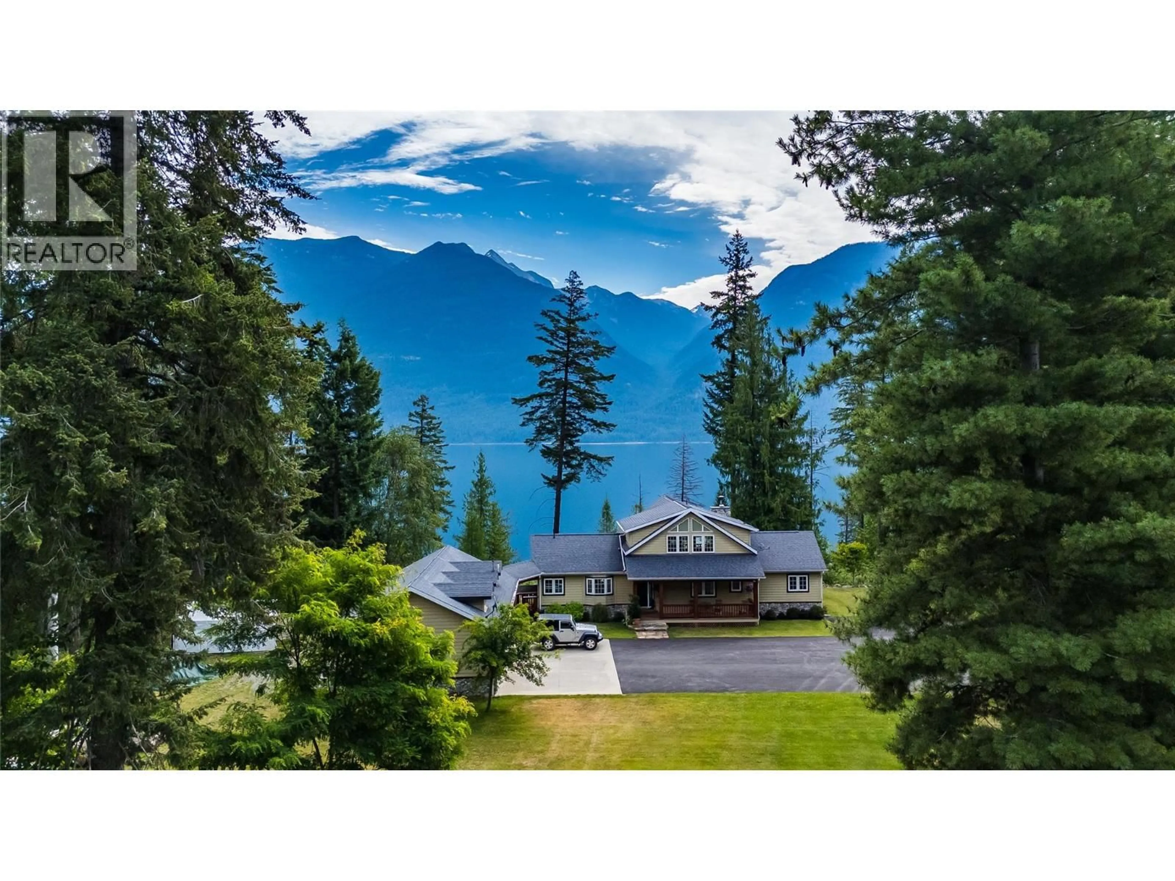 A pic from outside/outdoor area/front of a property/back of a property/a pic from drone, mountain view for 4830 FLETCHER CREEK ROAD, Fletcher Creek British Columbia V0G1M0