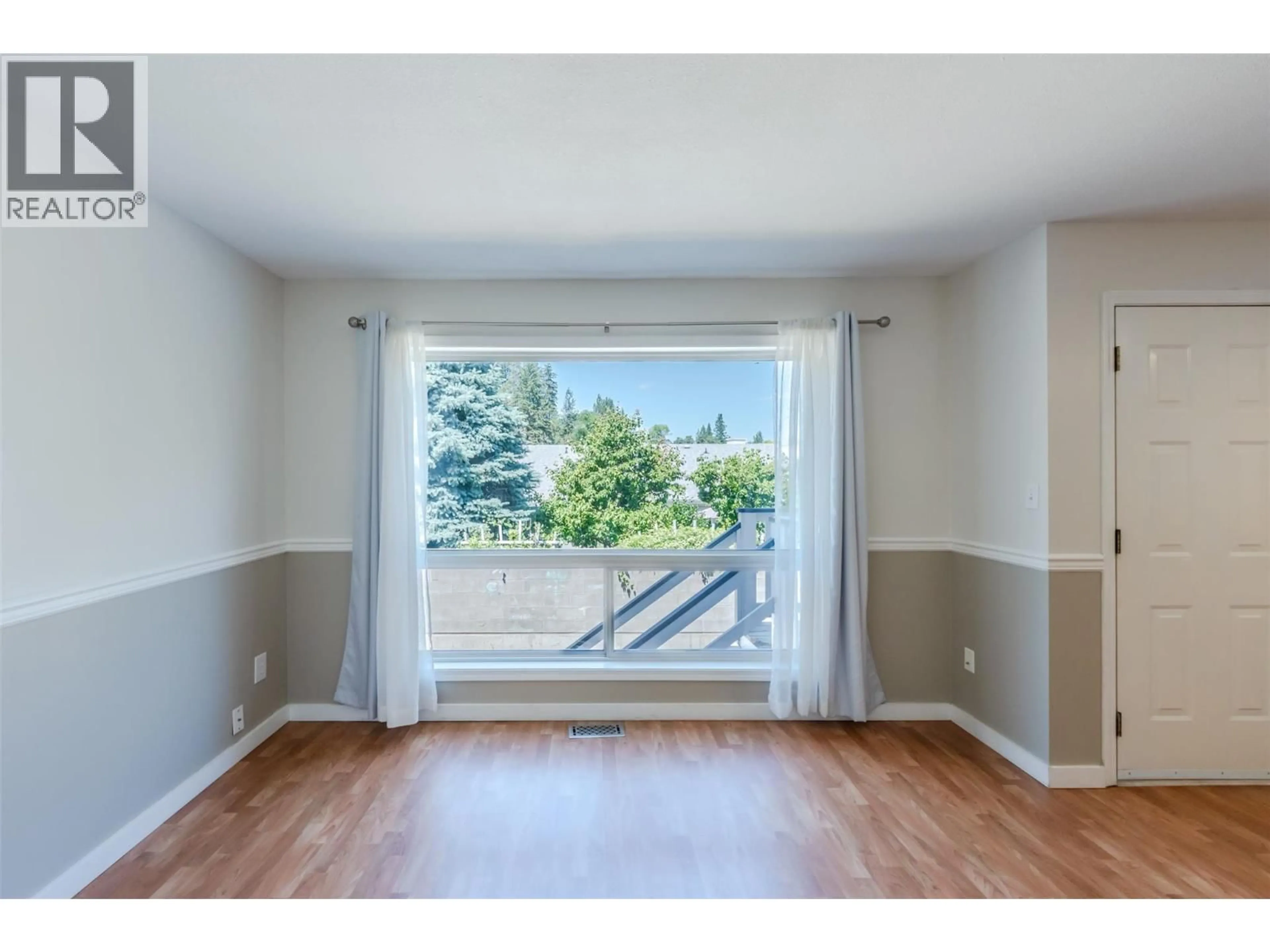 A pic of a room for 181 - 1458 PENTICTON AVENUE, Penticton British Columbia V2A8L3