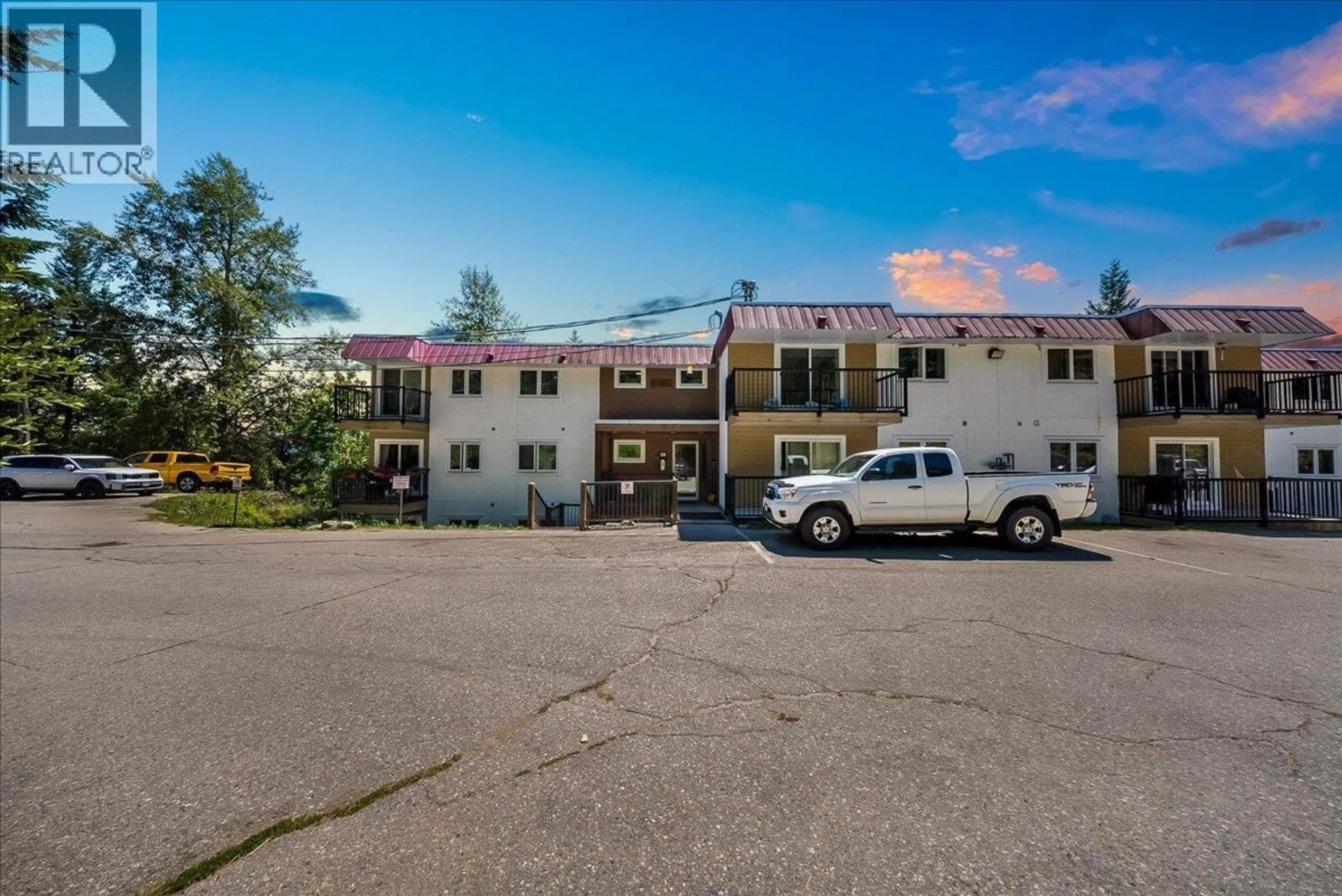 A pic from outside/outdoor area/front of a property/back of a property/a pic from drone, building for 202 - 1510 NICKLEPLATE ROAD, Rossland British Columbia V0G1Y0