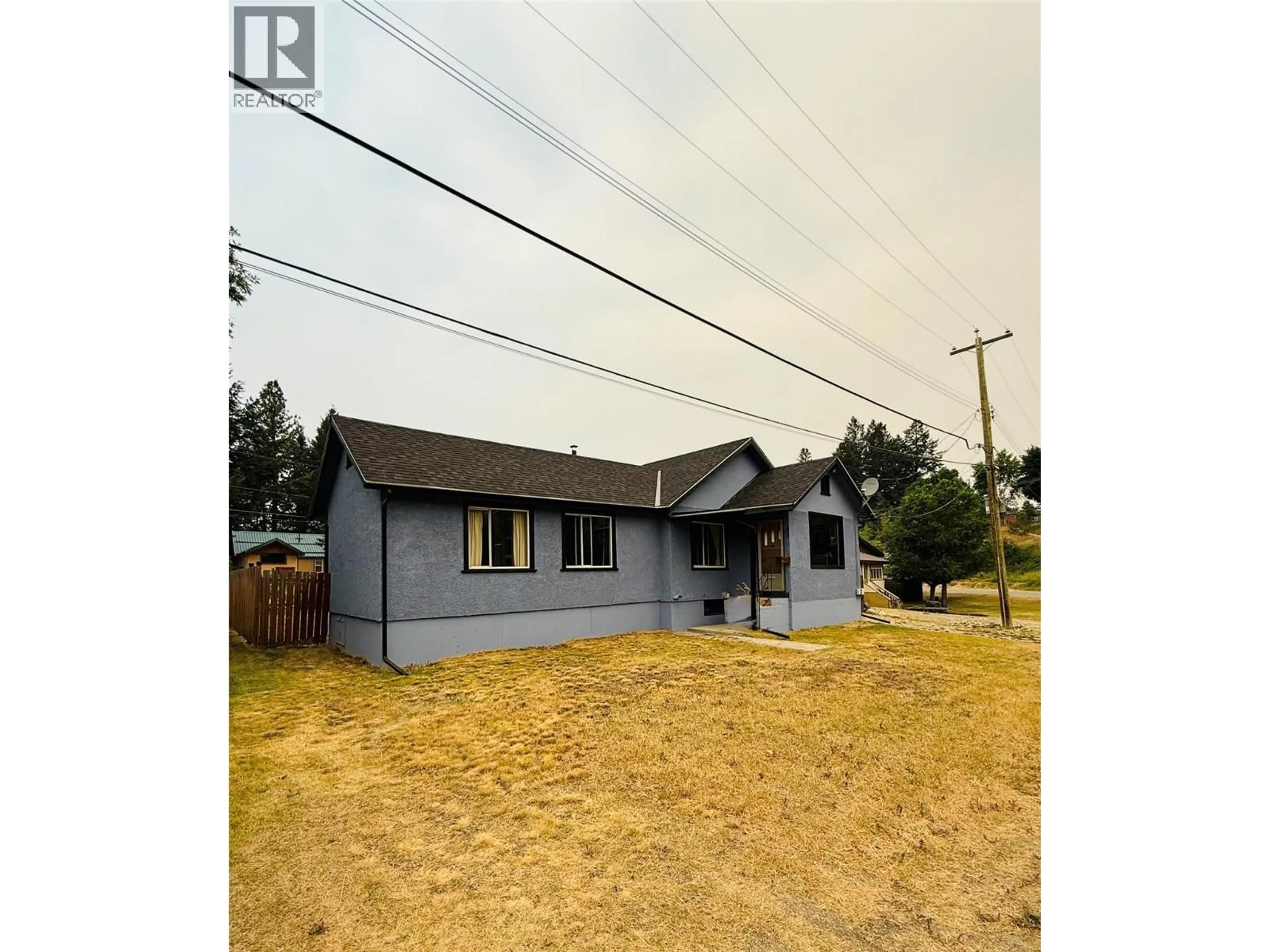 A pic from outside/outdoor area/front of a property/back of a property/a pic from drone, building for 4 102ND AVENUE, Kimberley British Columbia V1A1A6