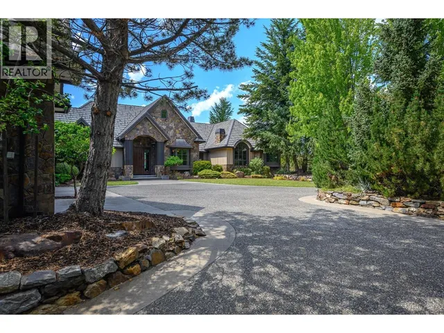 3006 COACHWOOD CRESCENT, Coldstream 4
