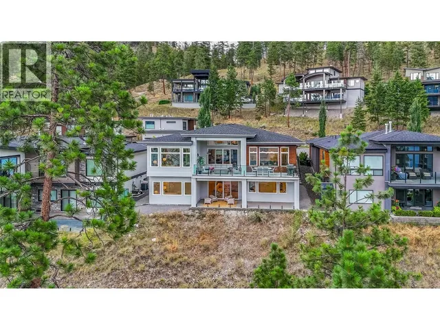 3452 BLUE GRASS LANE, Kelowna 5