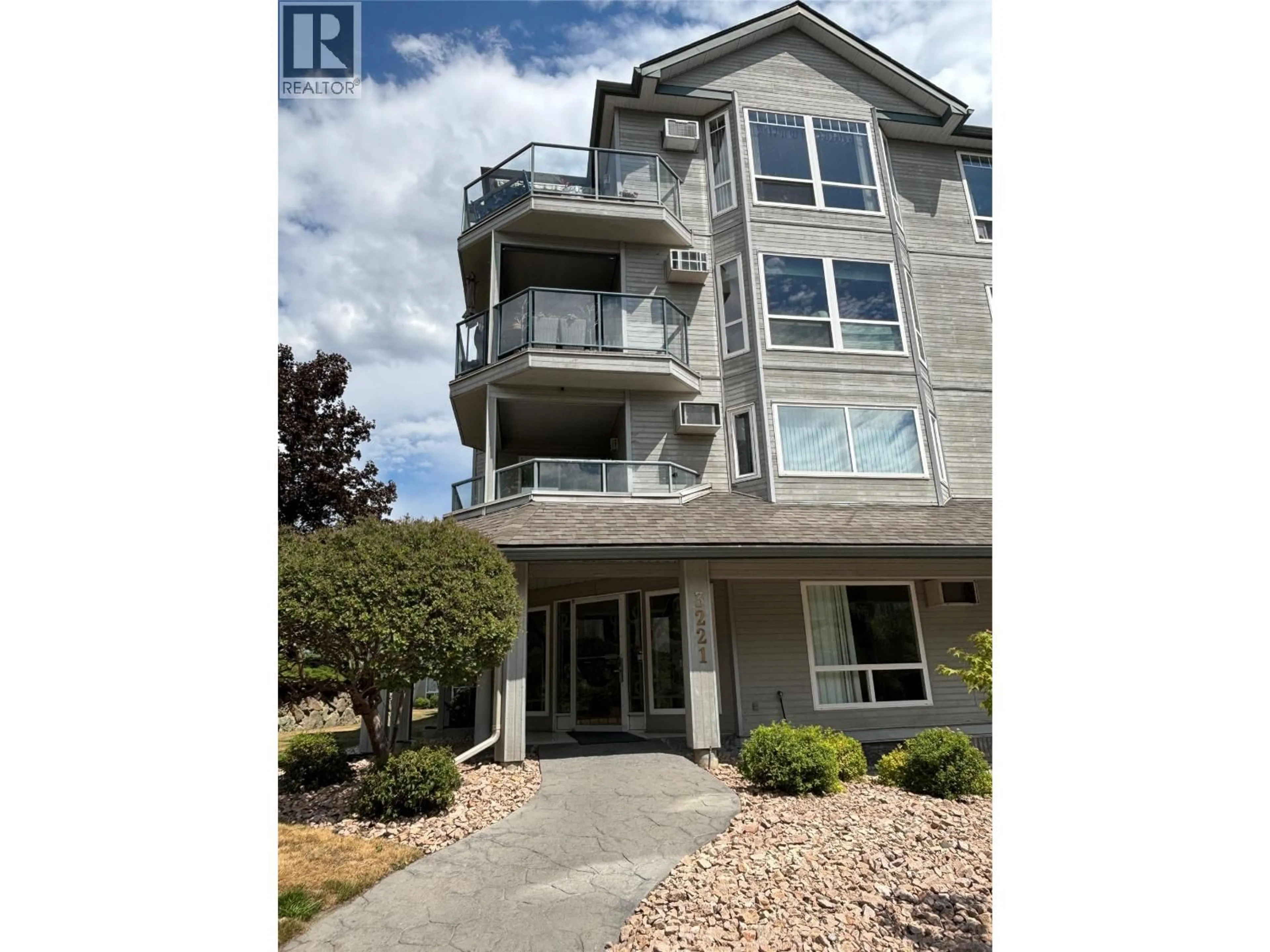 Unknown for 401 - 3221 CENTENNIAL DRIVE, Vernon British Columbia V1T2T8