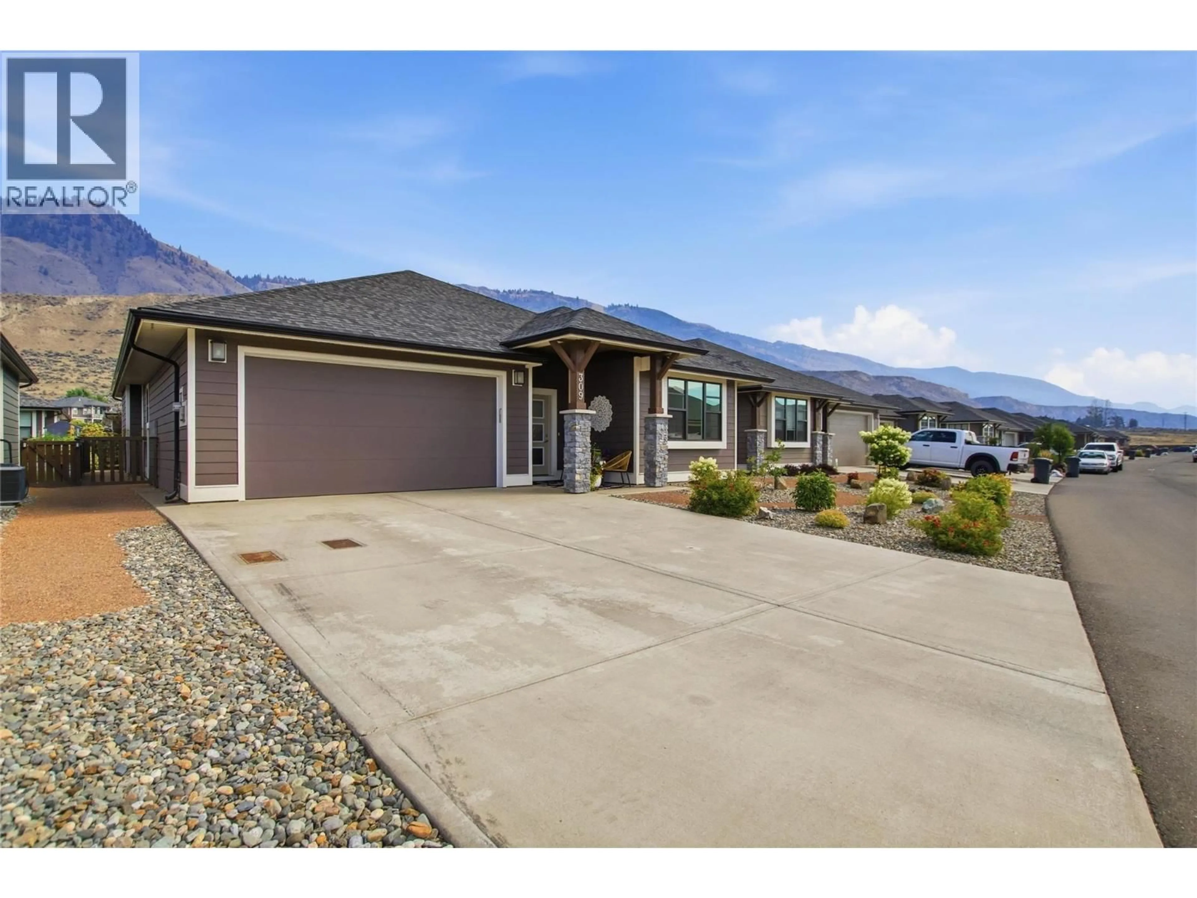 Home with vinyl exterior material, water/lake/river/ocean view for 309 - 641 SHUSWAP E ROAD, Kamloops British Columbia V2H0E2